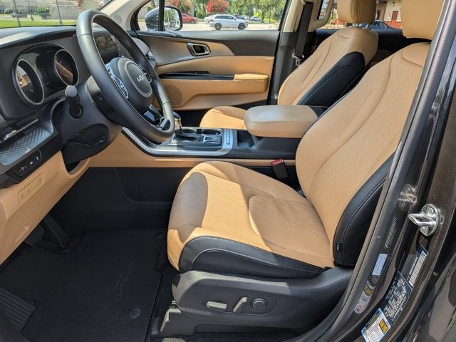2024 Kia Carnival LX