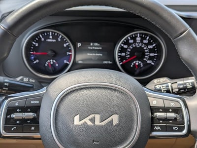 2024 Kia Carnival LX