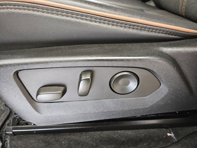 2023 GMC Canyon 4WD AT4