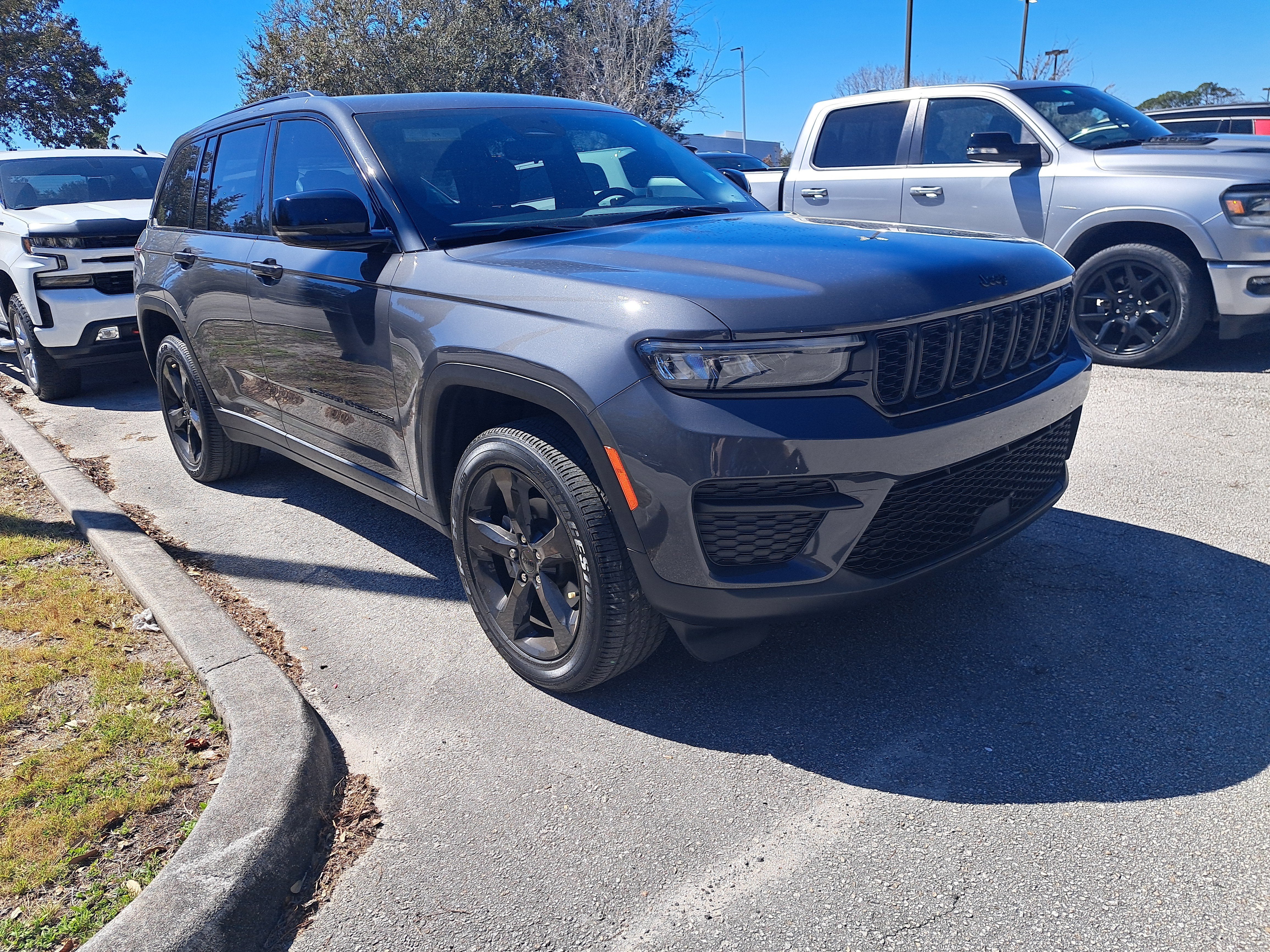 2023 Jeep Grand Cherokee Altitude