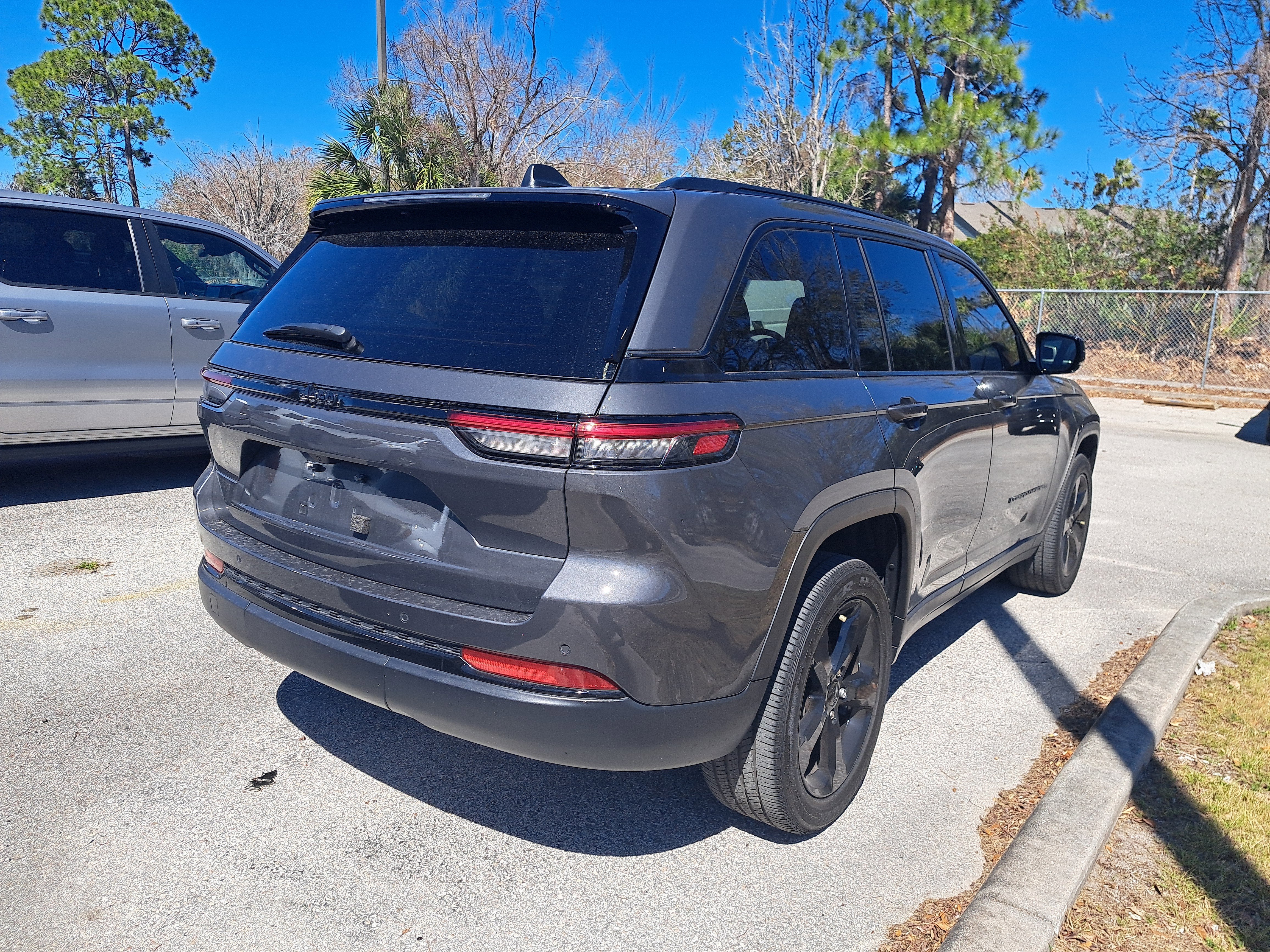 2023 Jeep Grand Cherokee Altitude