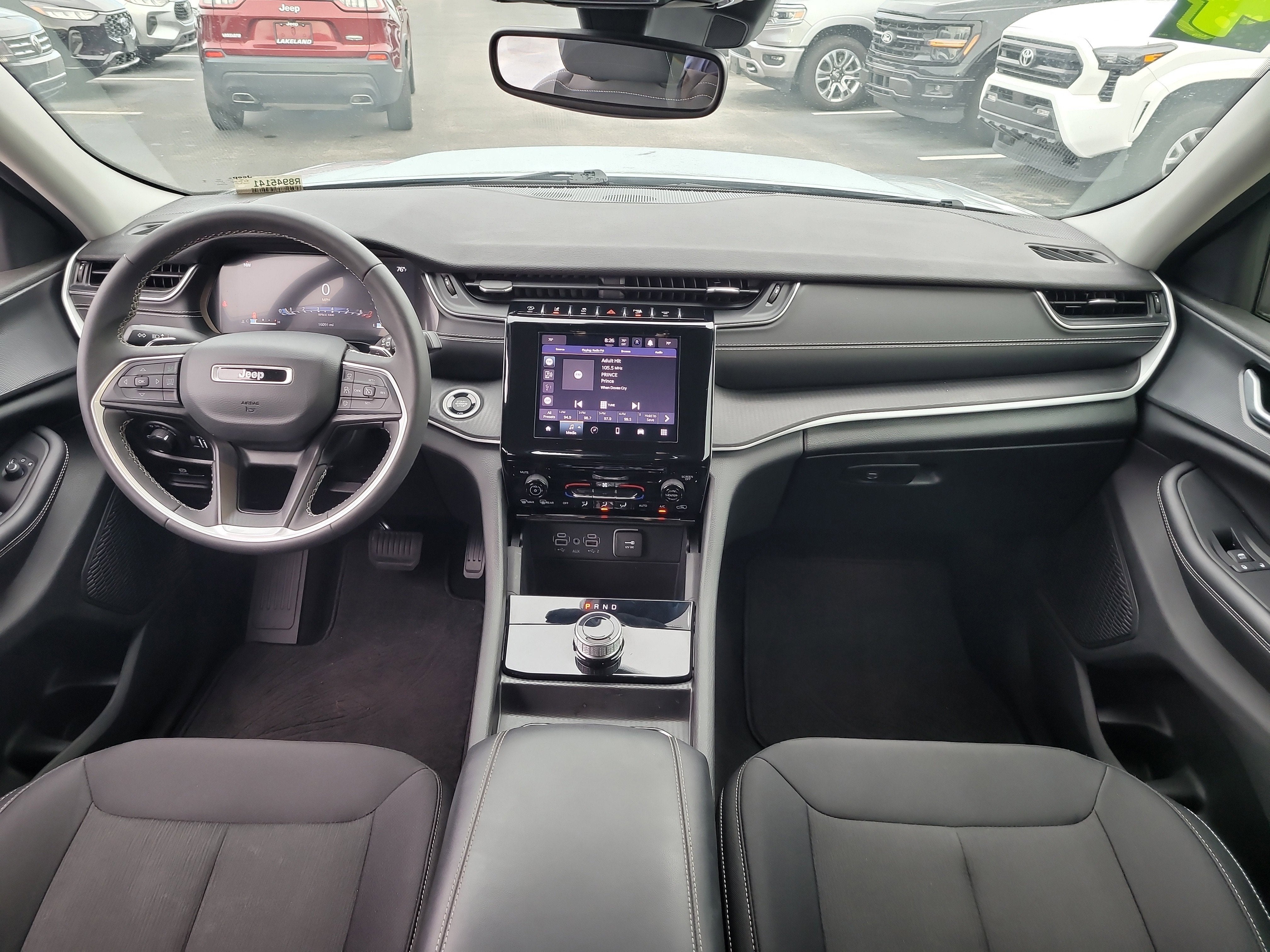 2024 Jeep Grand Cherokee Laredo