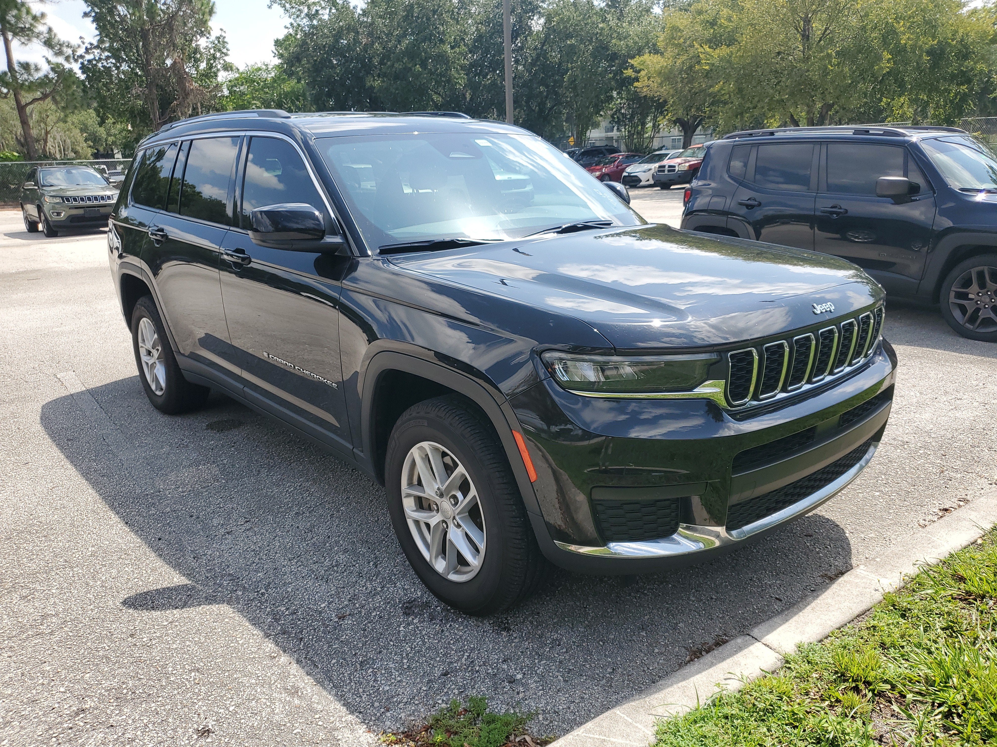 2021 Jeep Grand Cherokee L Laredo