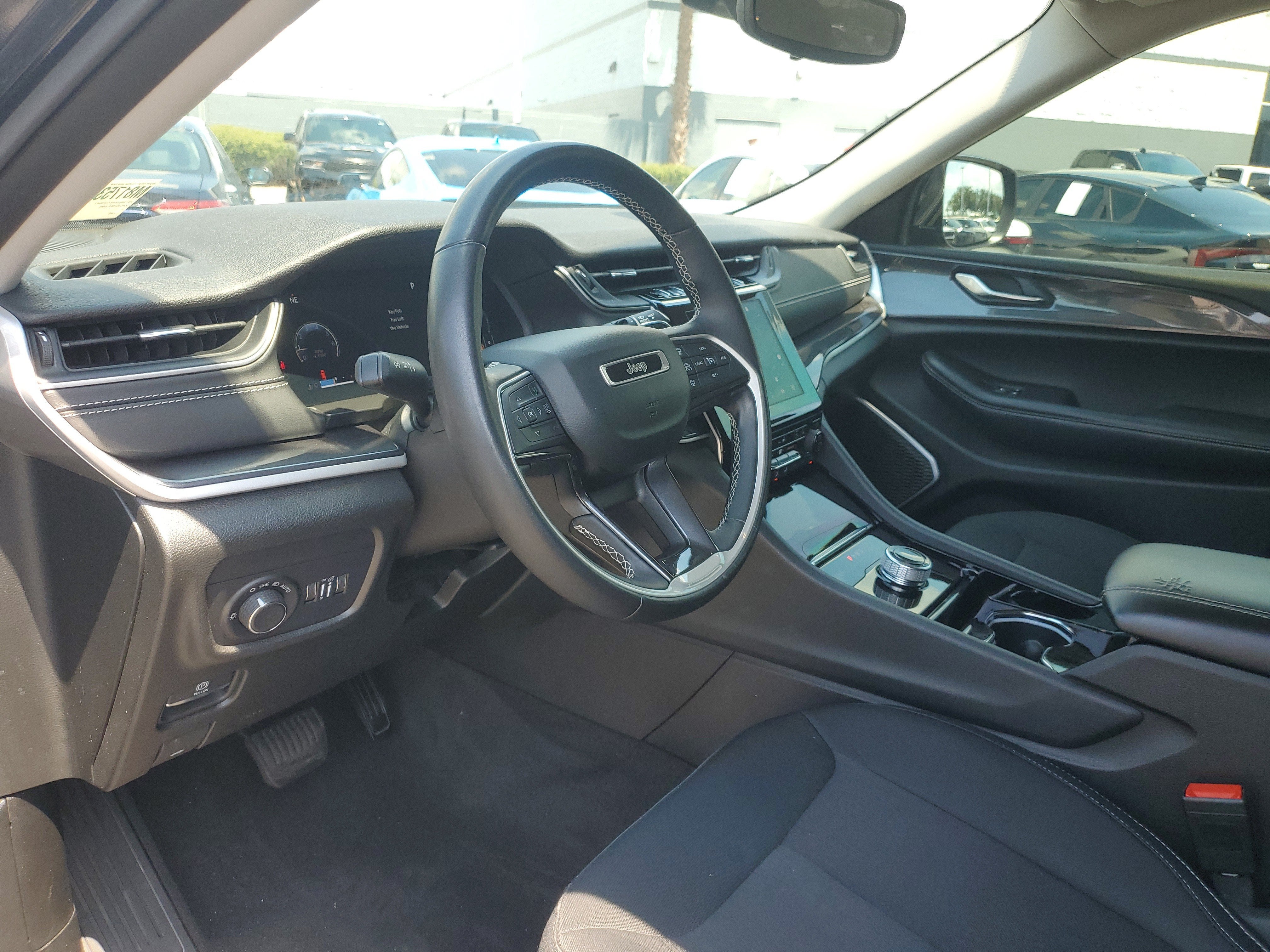 2021 Jeep Grand Cherokee L Laredo