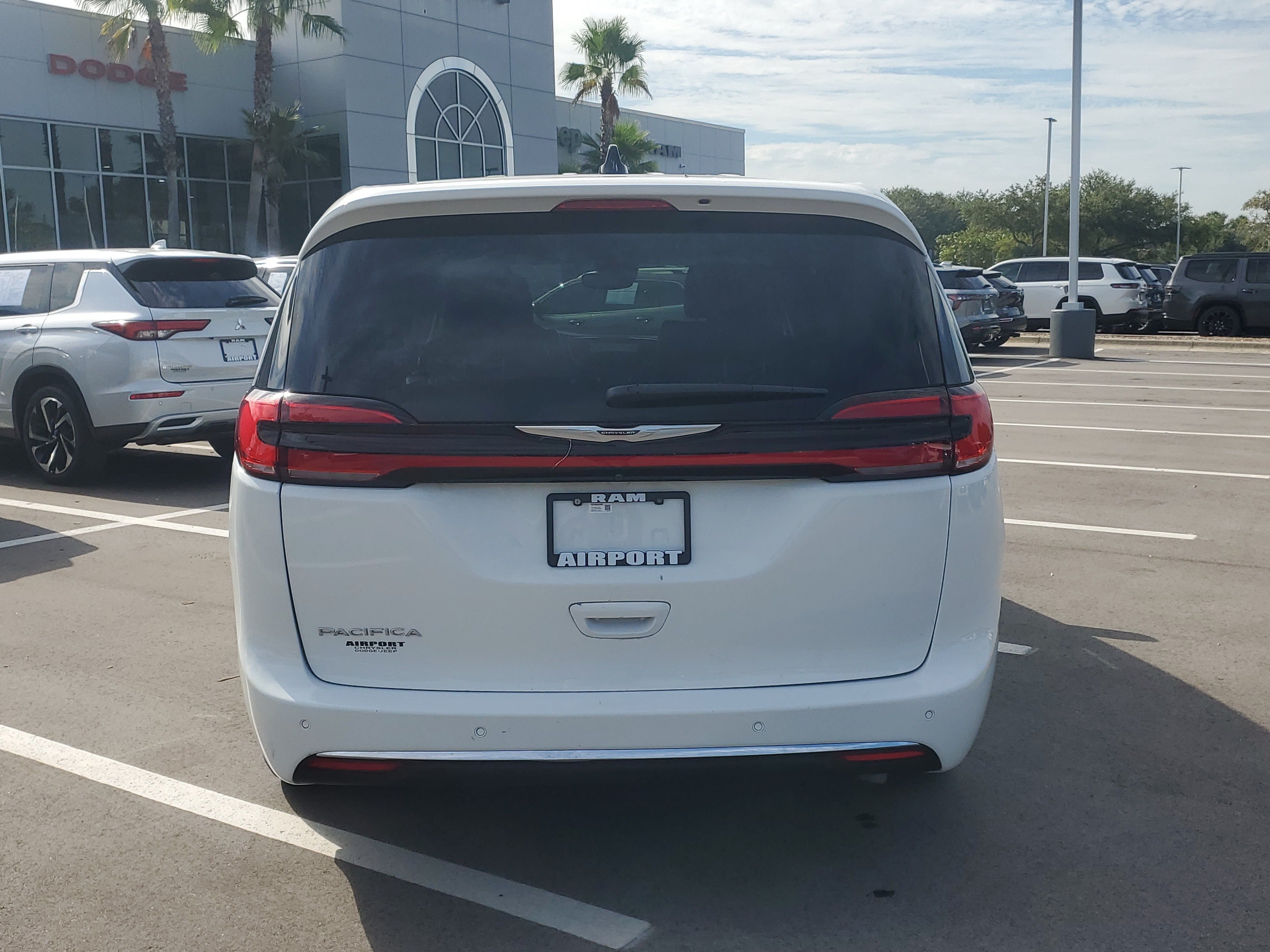 2023 Chrysler Pacifica Touring L