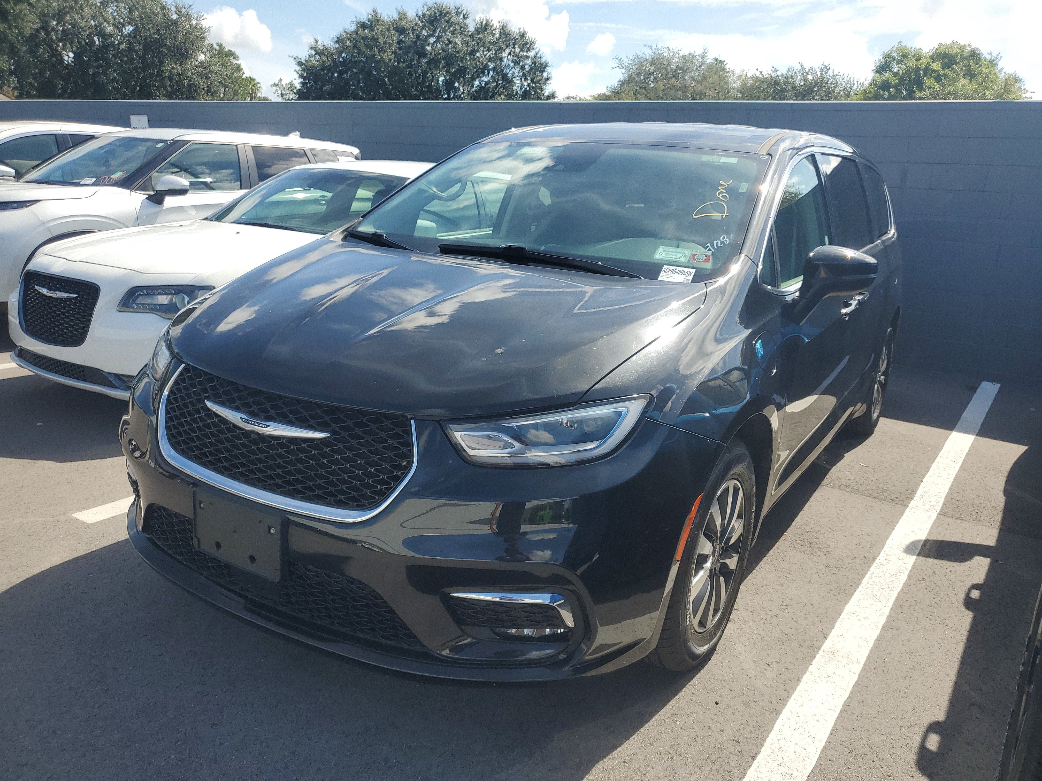 2023 Chrysler Pacifica Hybrid Touring L