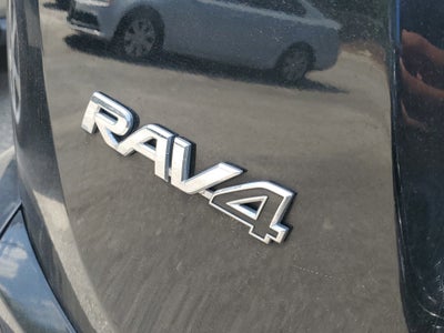 2018 Toyota RAV4 SE
