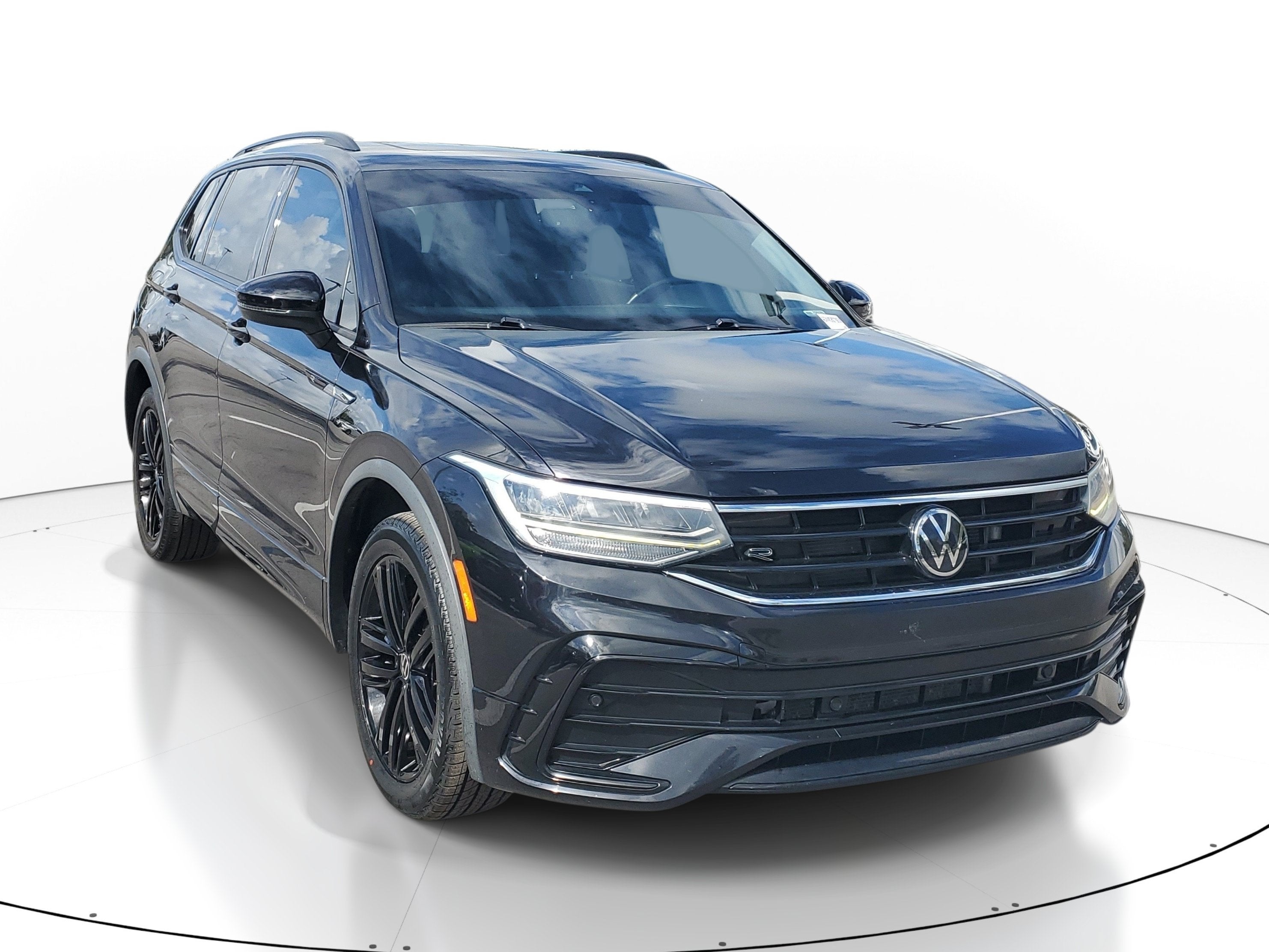 2022 Volkswagen Tiguan SE R-Line Black