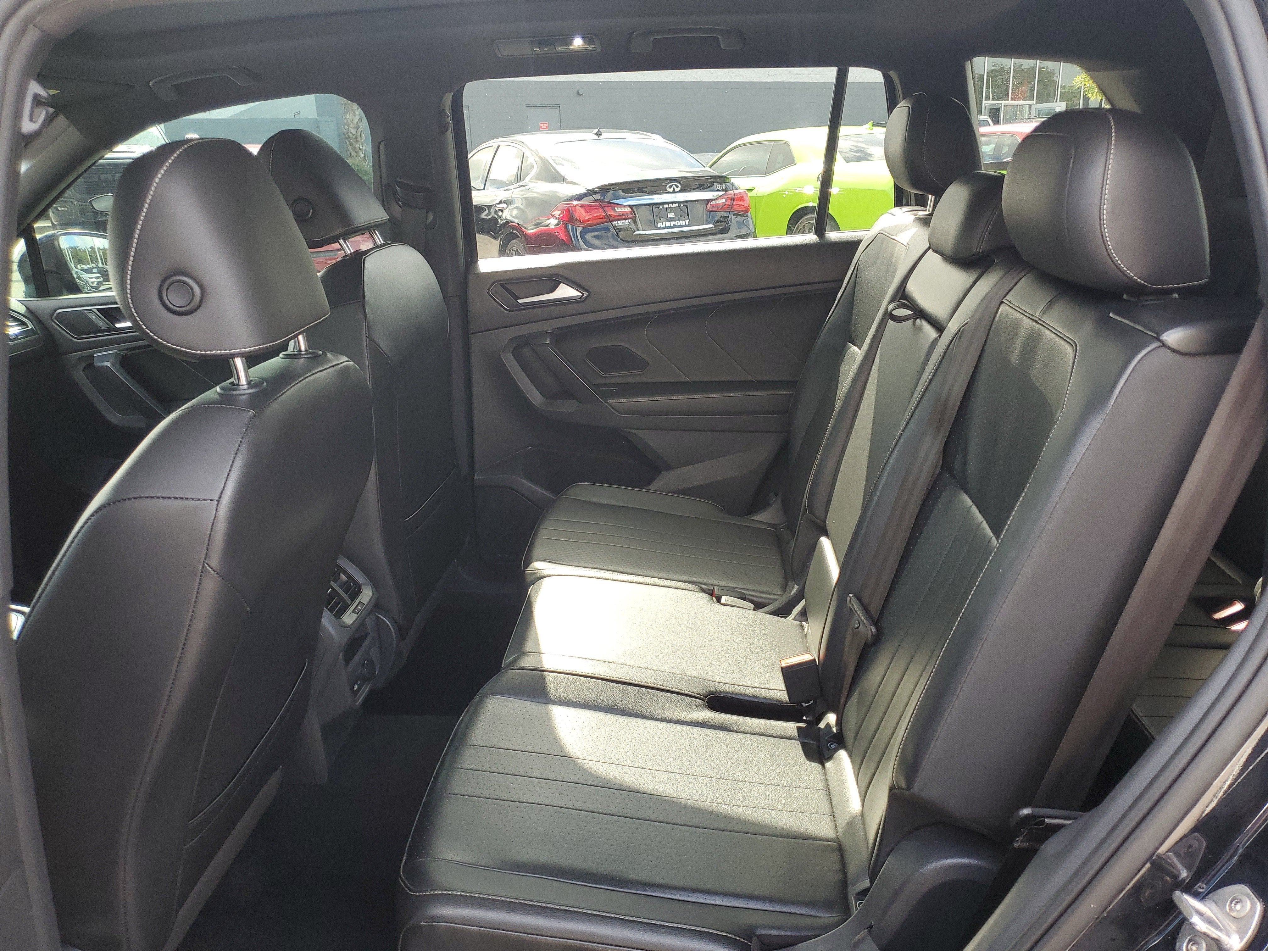 2022 Volkswagen Tiguan SE R-Line Black
