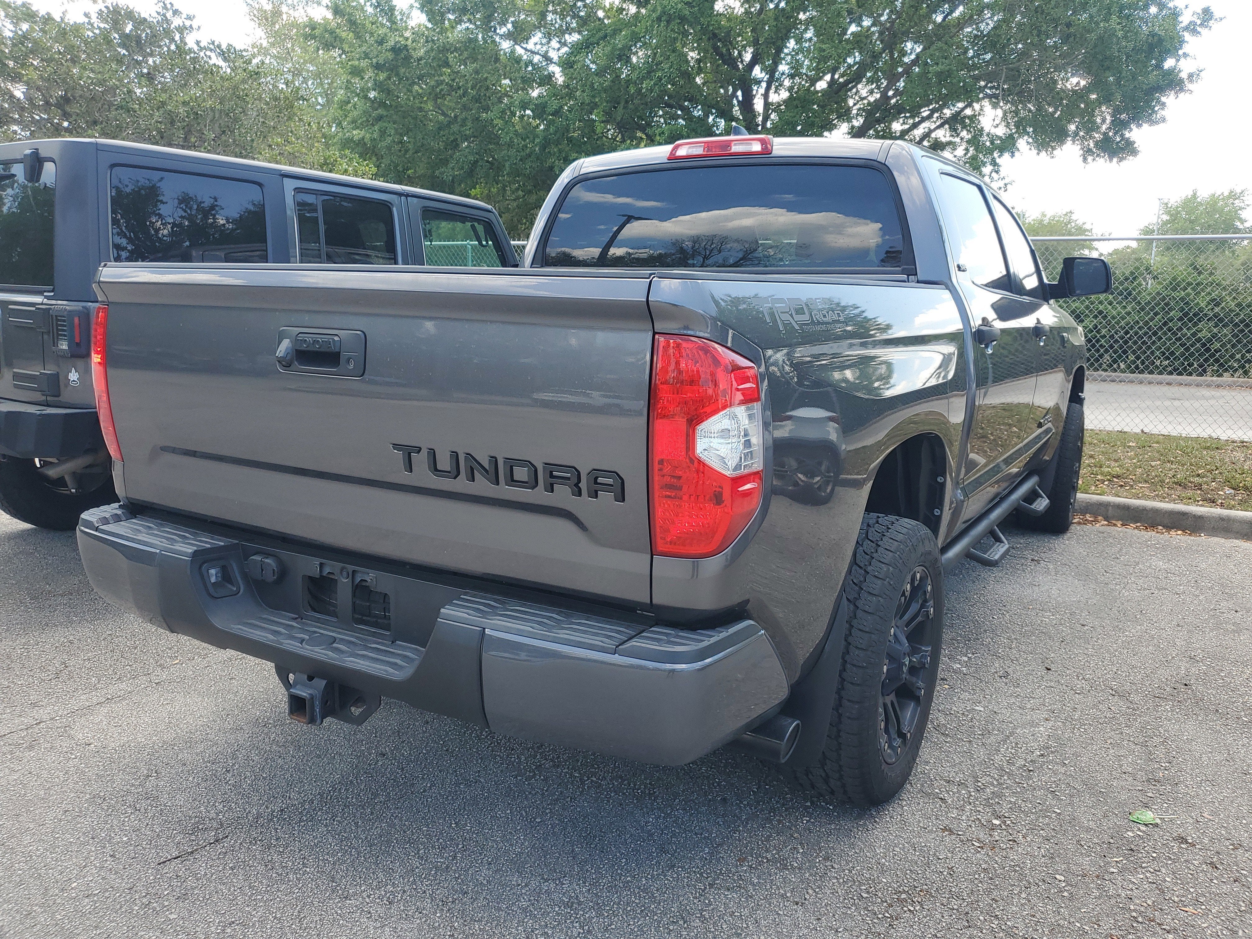2020 Toyota Tundra 2WD SR5