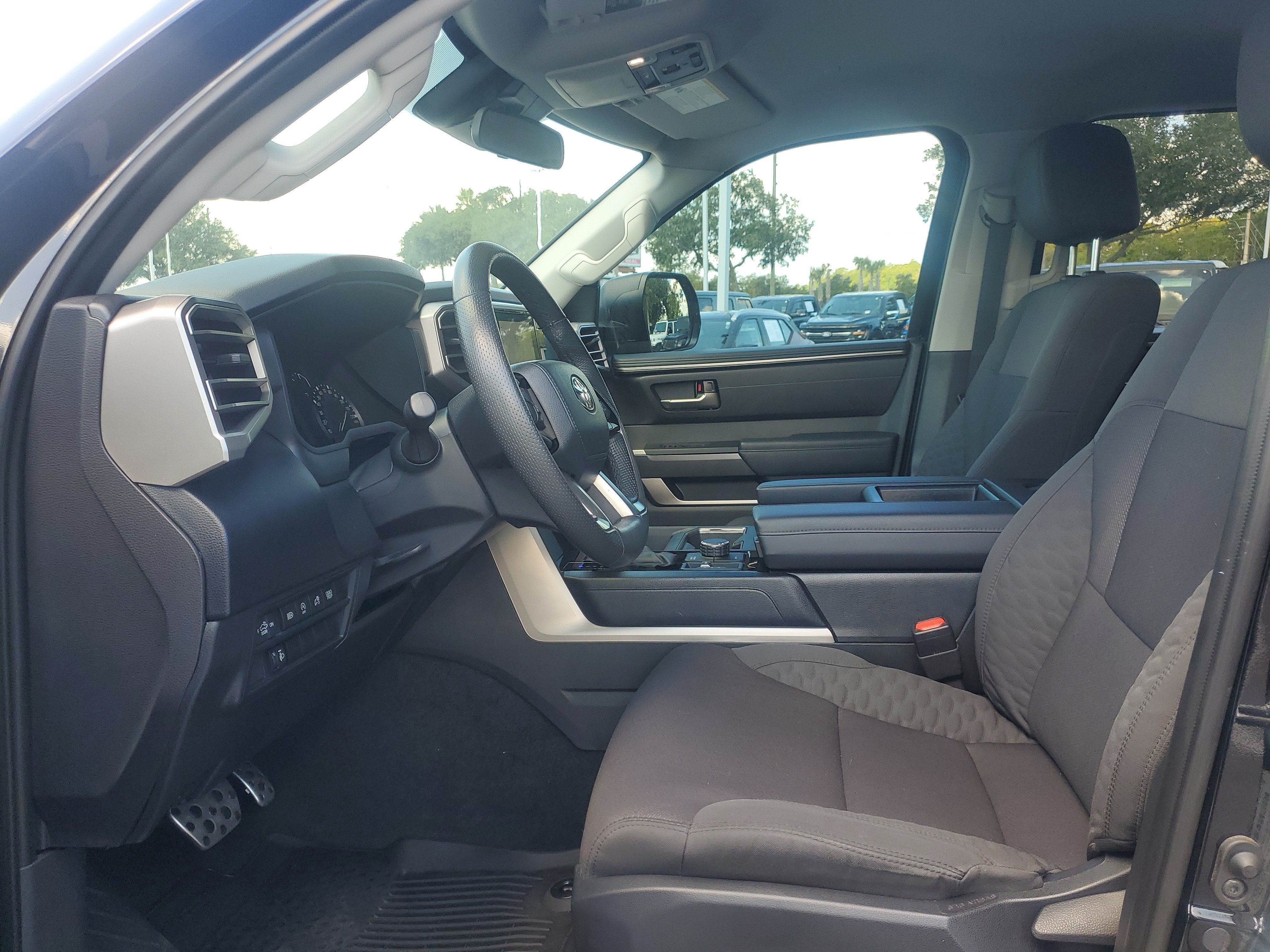 2024 Toyota Tundra 4WD SR5