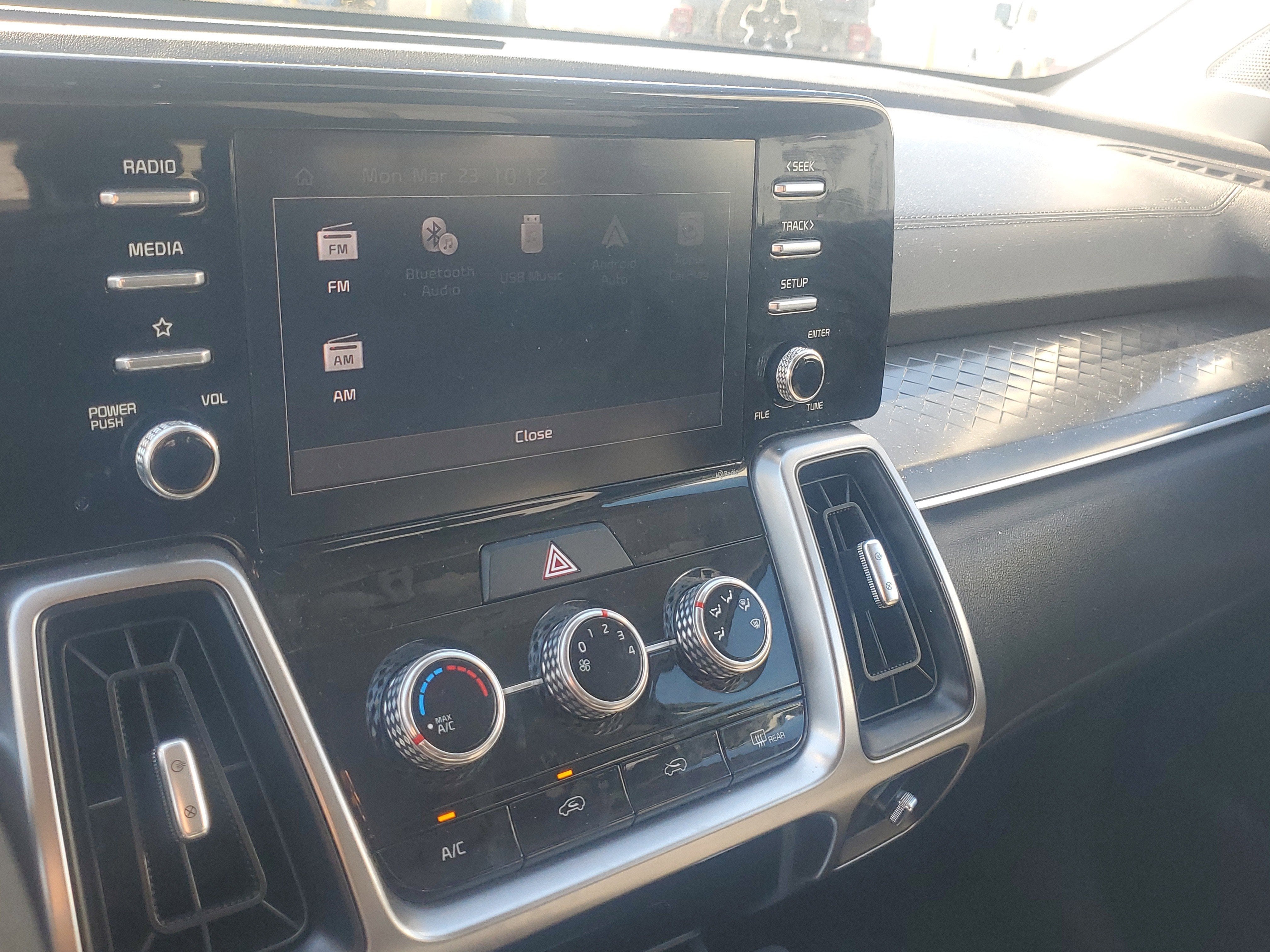 2023 Kia Sorento LX