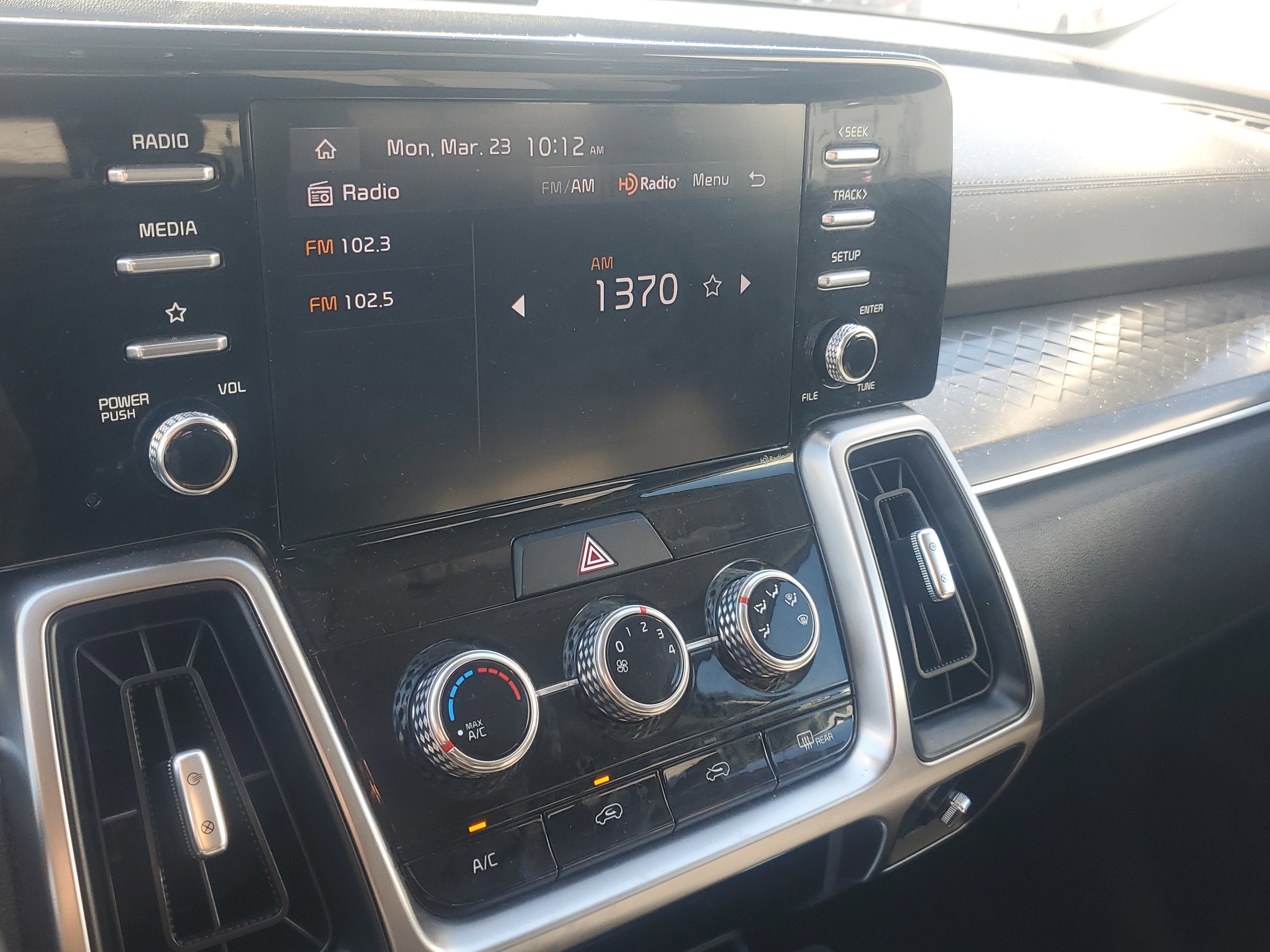 2023 Kia Sorento LX