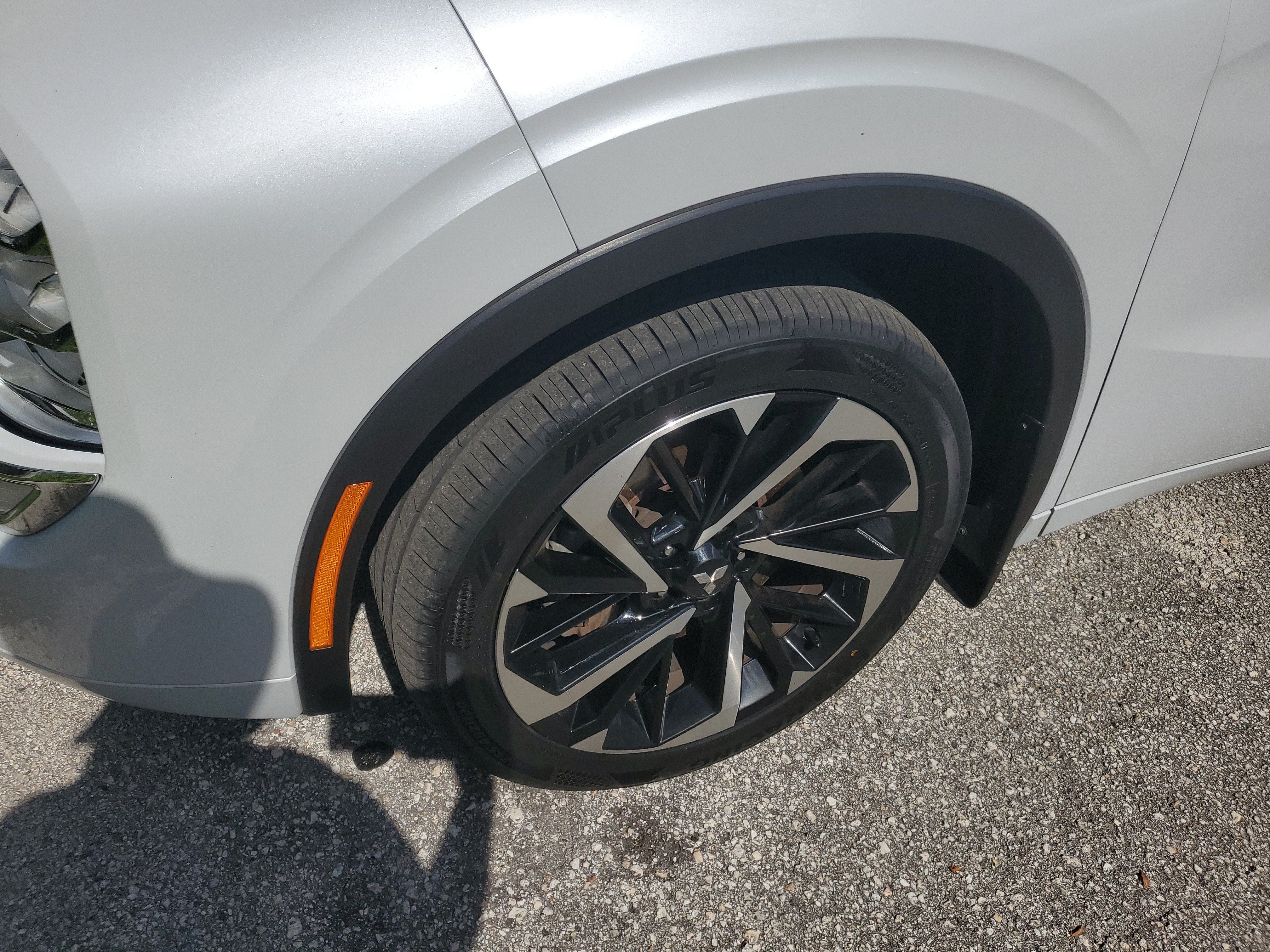 2023 Mitsubishi Outlander SEL