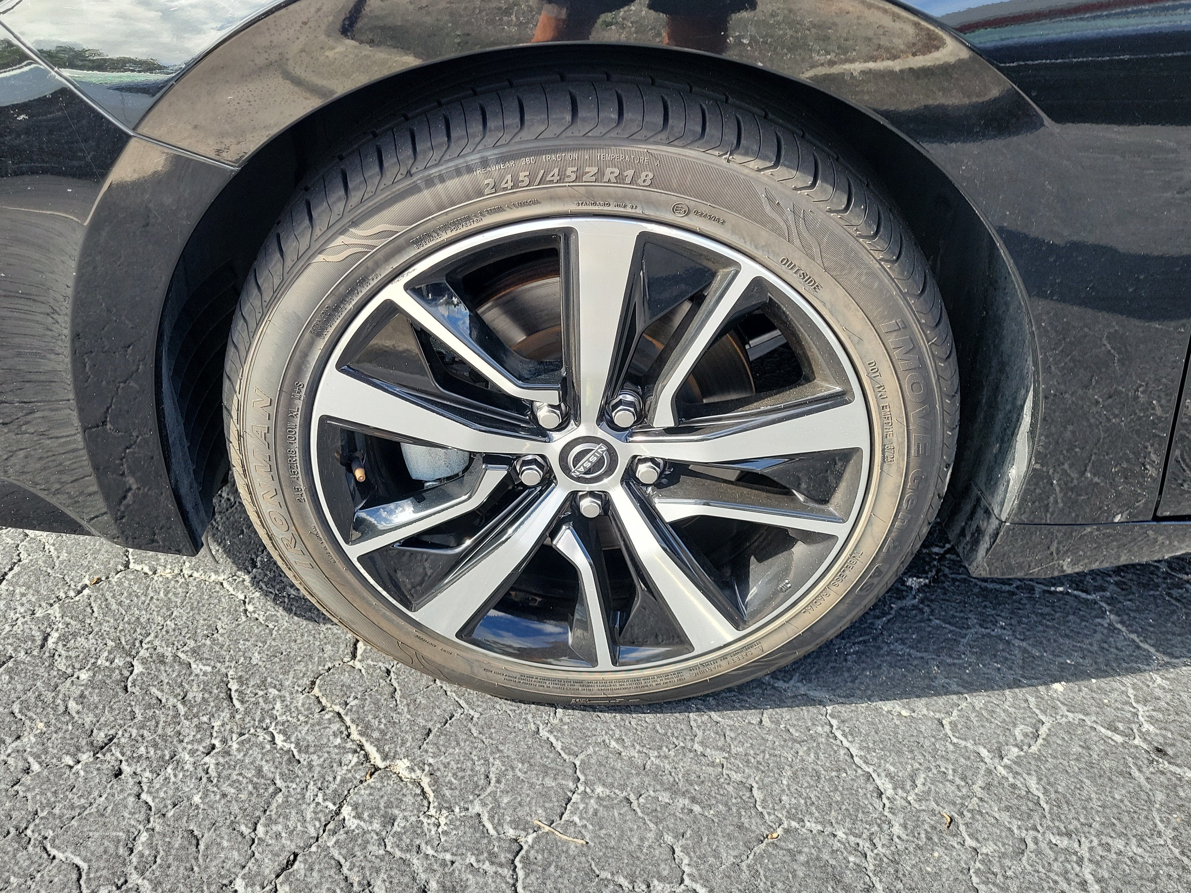 2023 Nissan Maxima SV