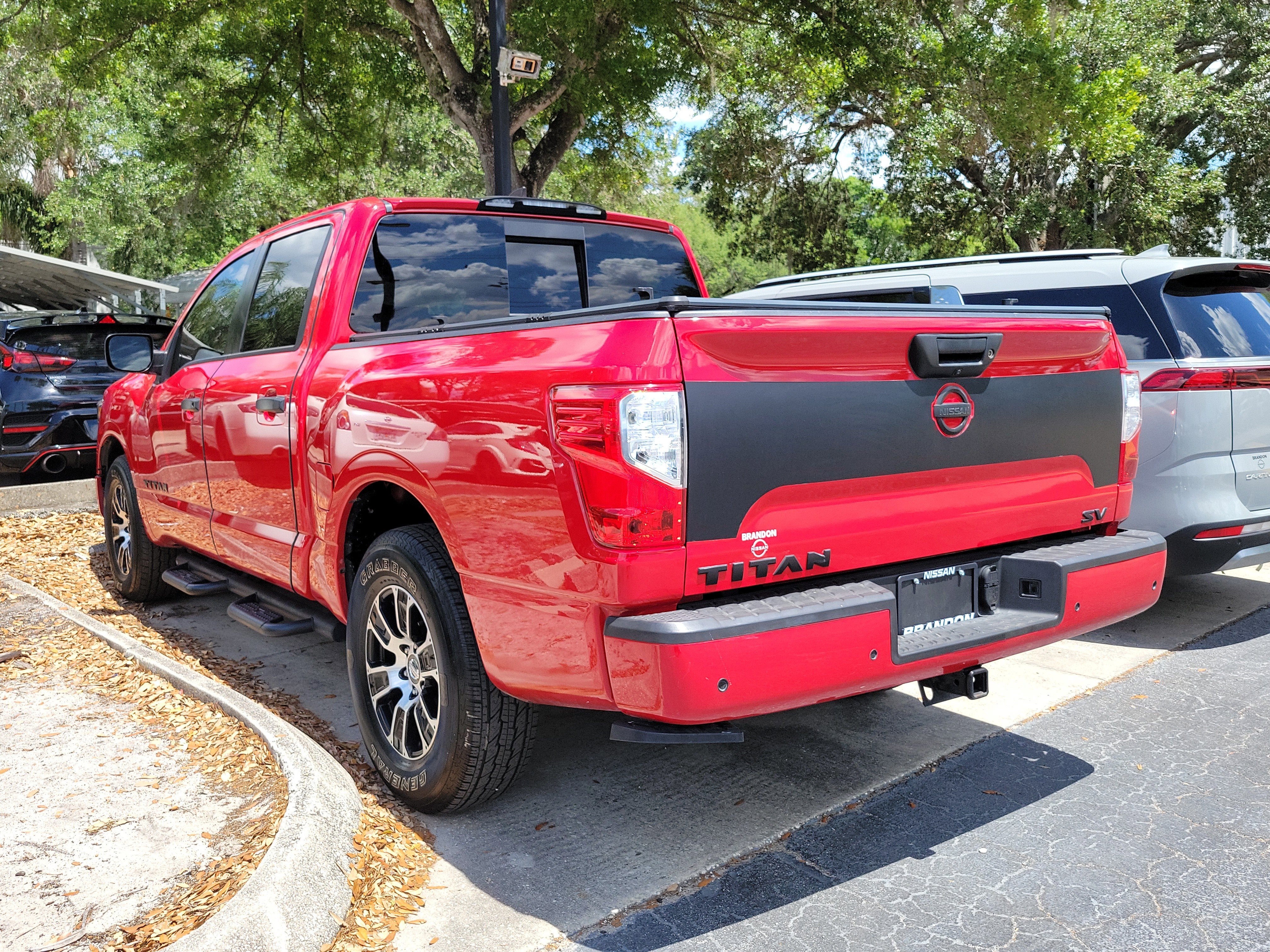 2022 Nissan Titan SV