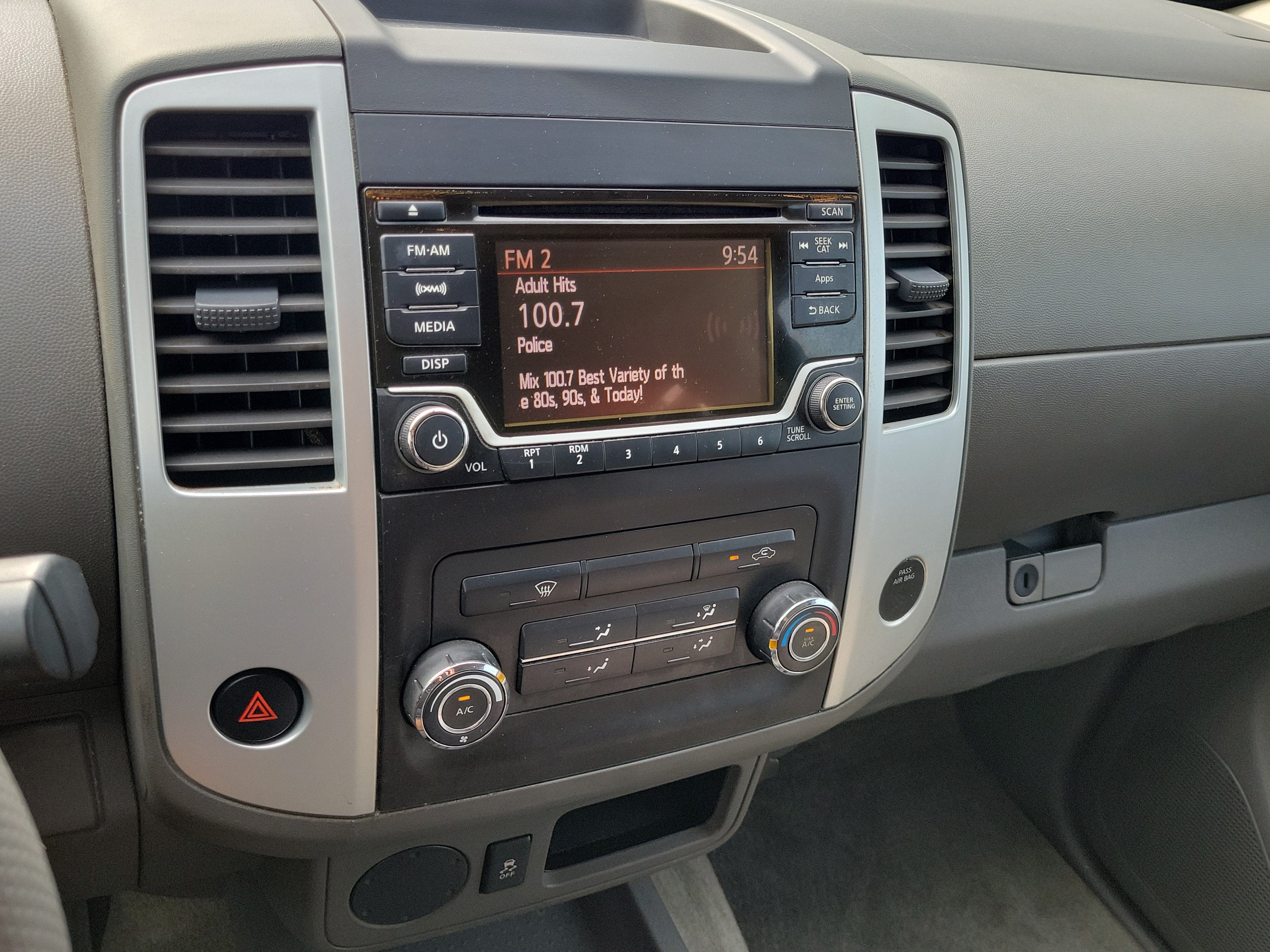 2015 Nissan Frontier SV