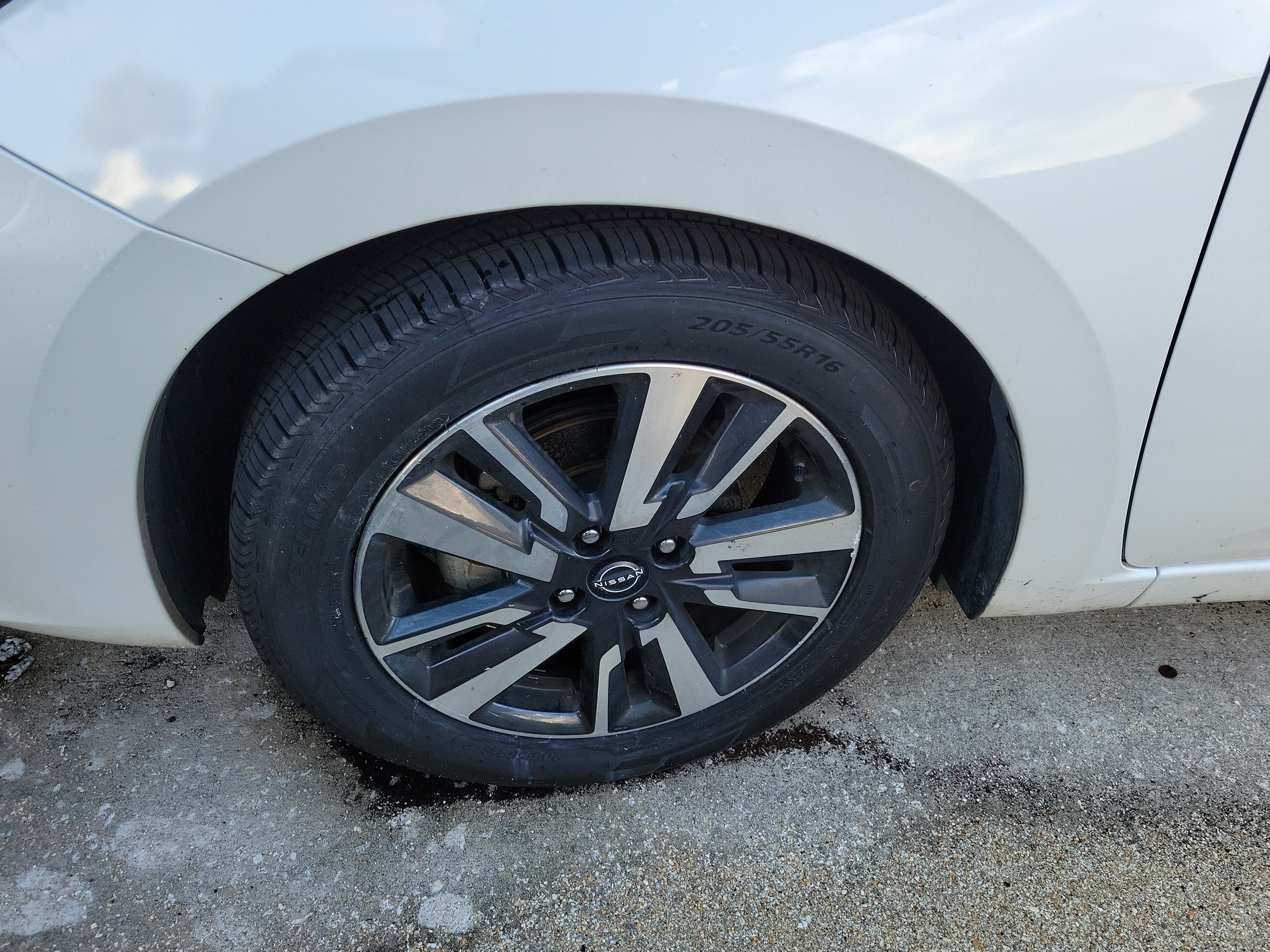 2024 Nissan Versa SV
