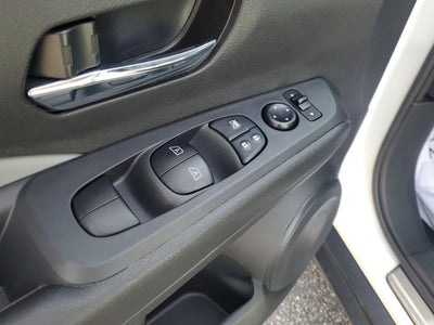 2022 Nissan Kicks SR