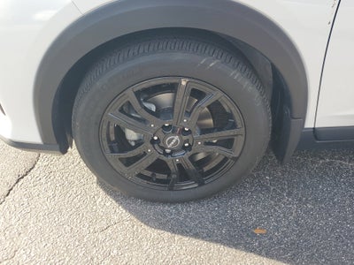 2022 Nissan Kicks SR