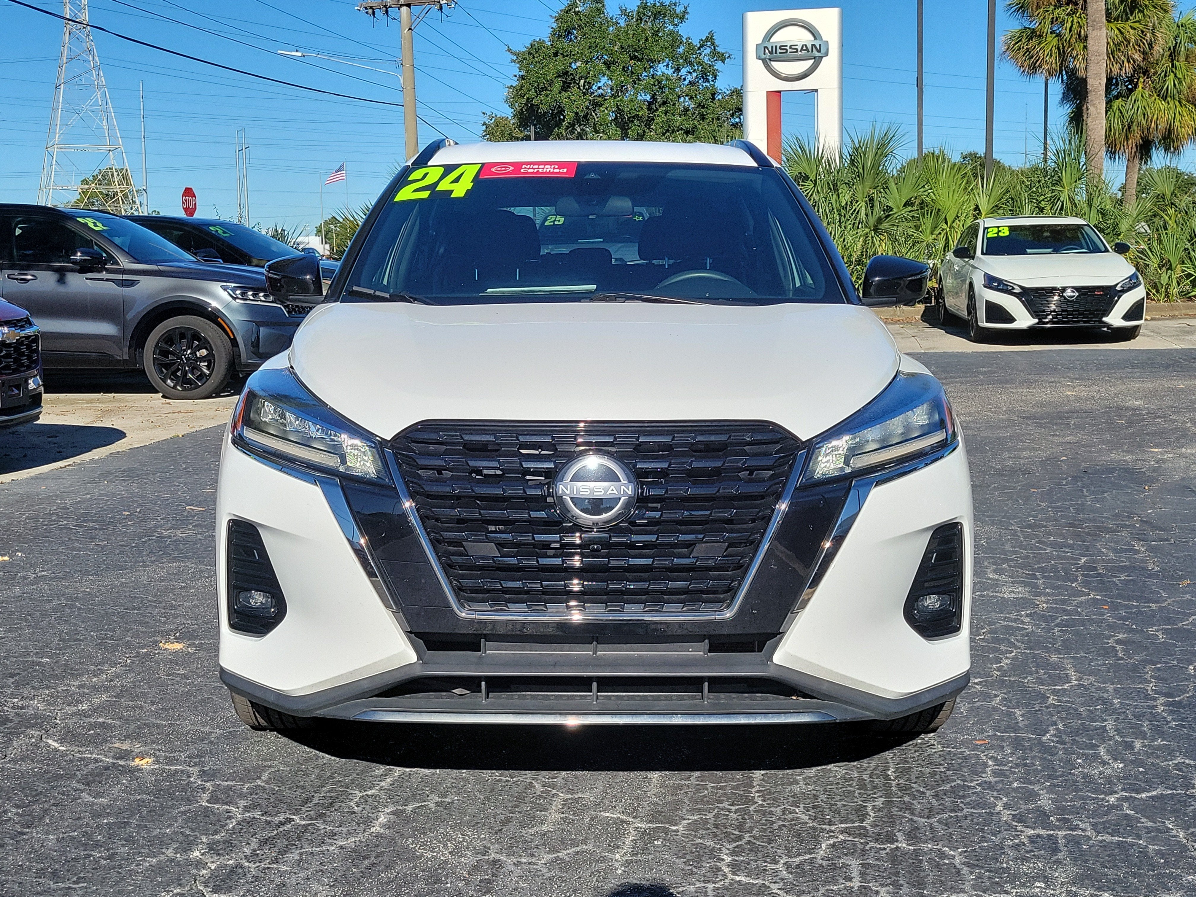 2024 Nissan Kicks SR