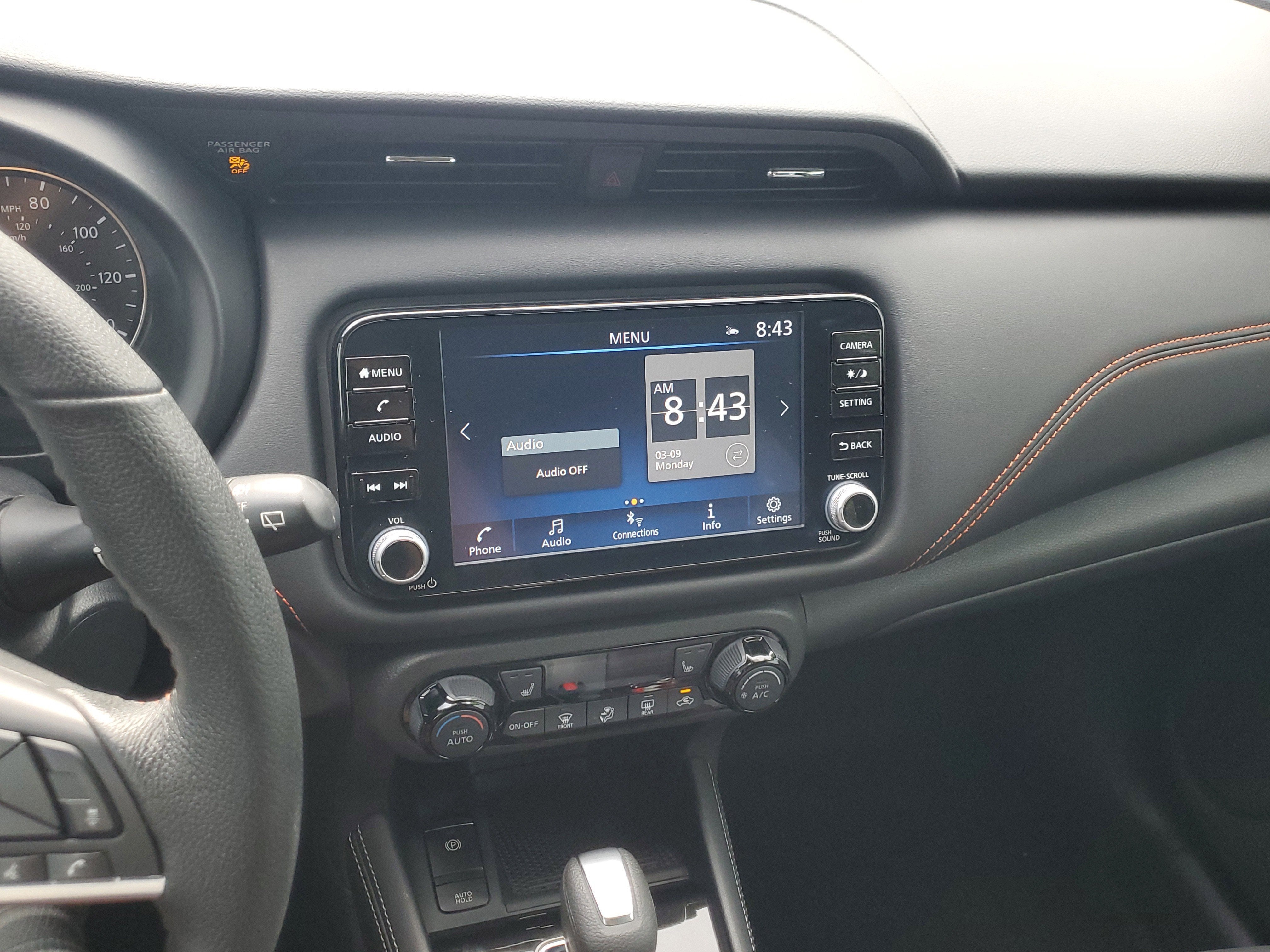 2024 Nissan Kicks SR