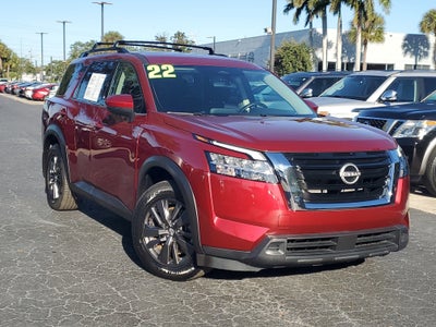 2022 Nissan Pathfinder SV