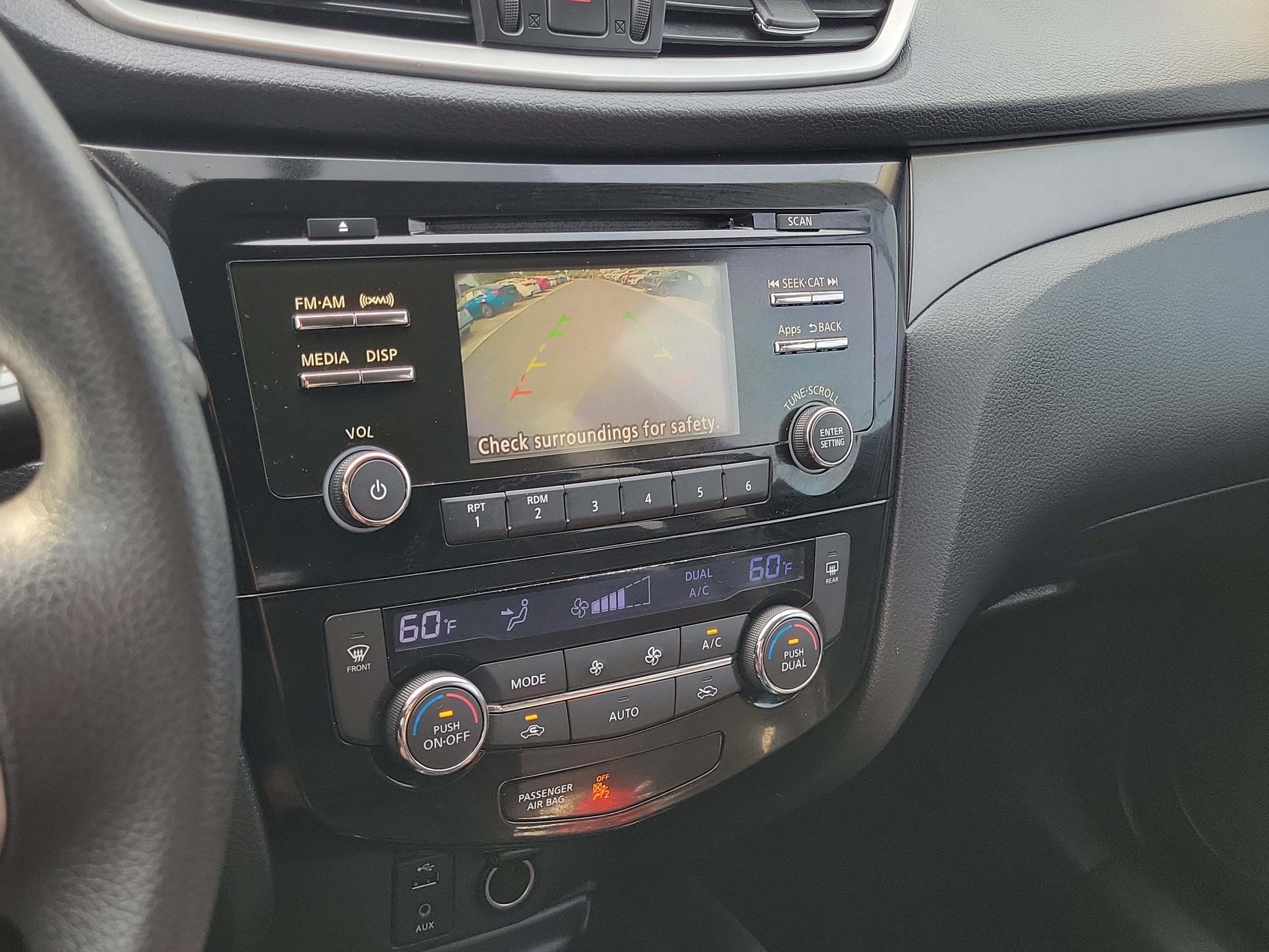 2016 Nissan Rogue SV