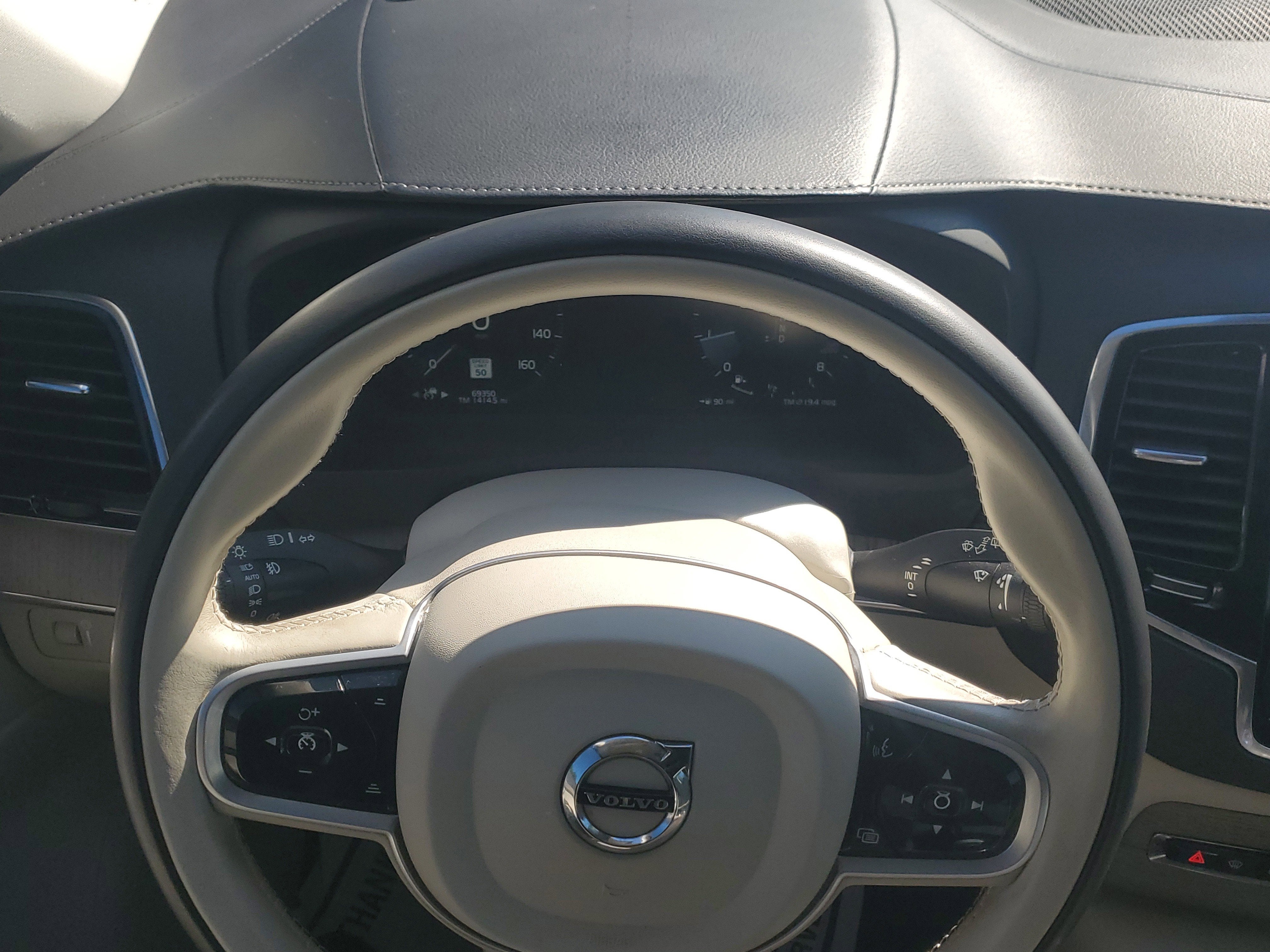 2021 Volvo XC90 Inscription