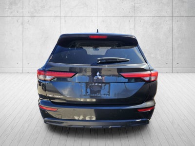 2022 Mitsubishi Outlander ES