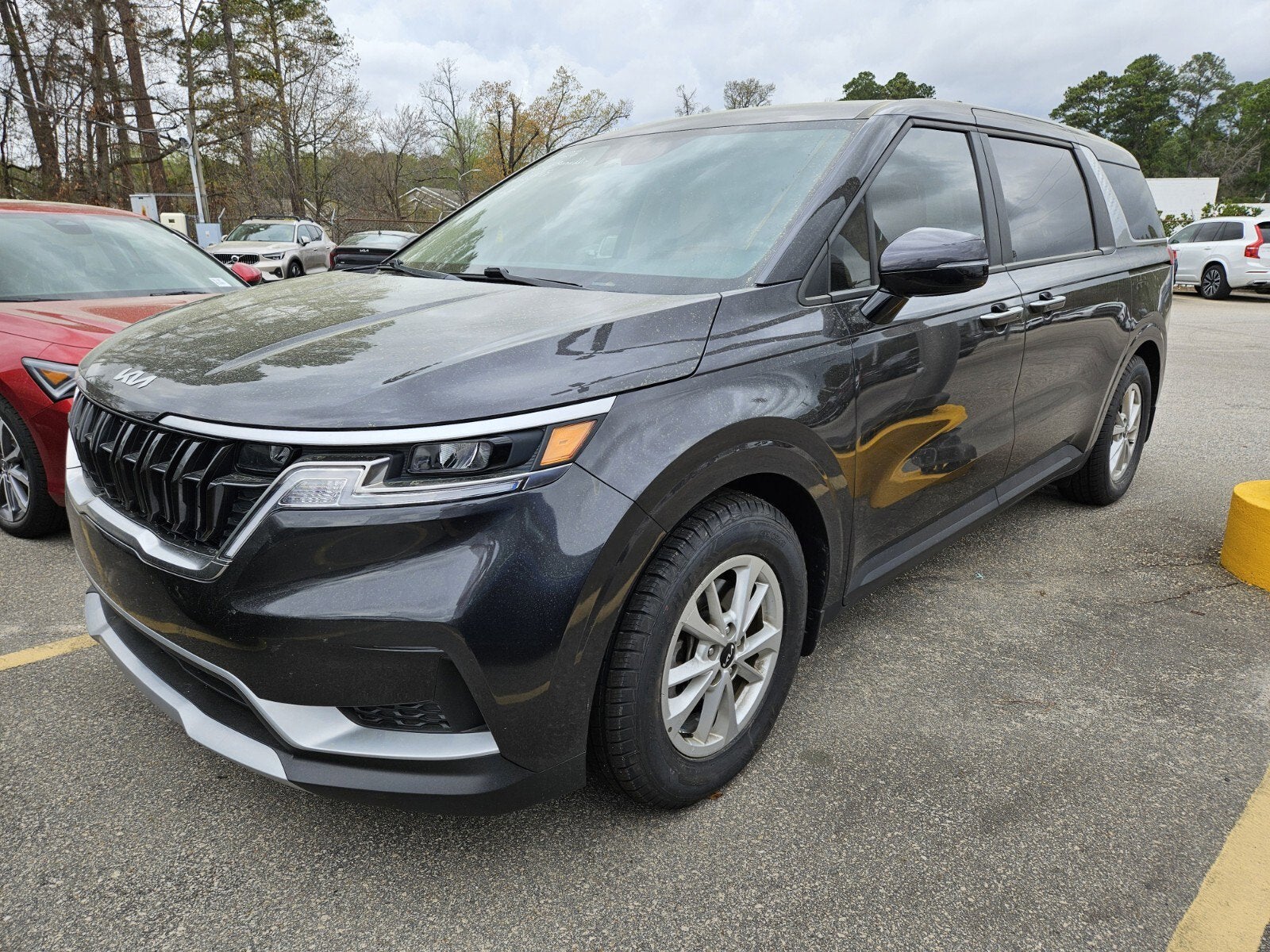 2024 Kia Carnival LX