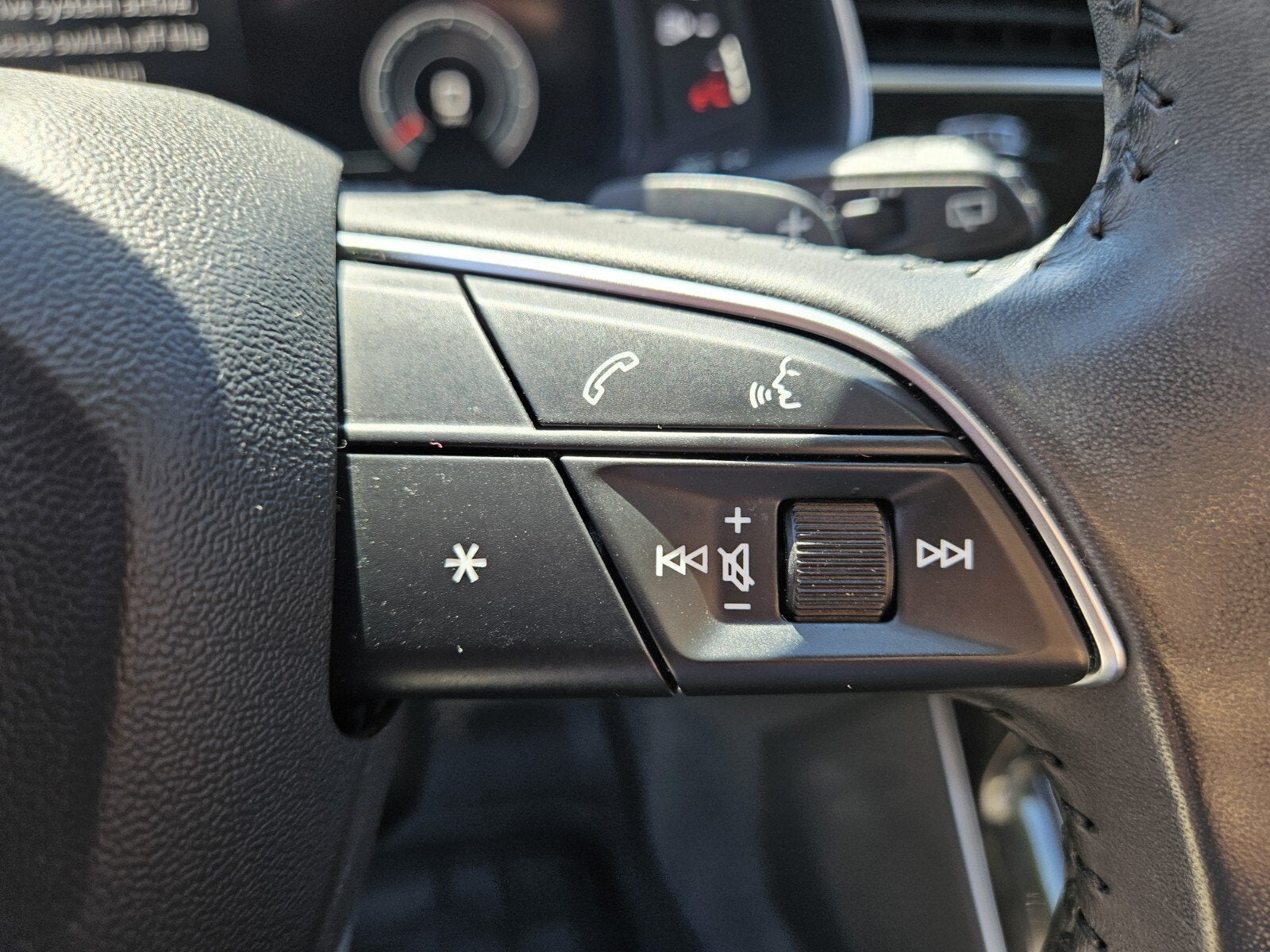 2020 Audi Q7 Premium Plus