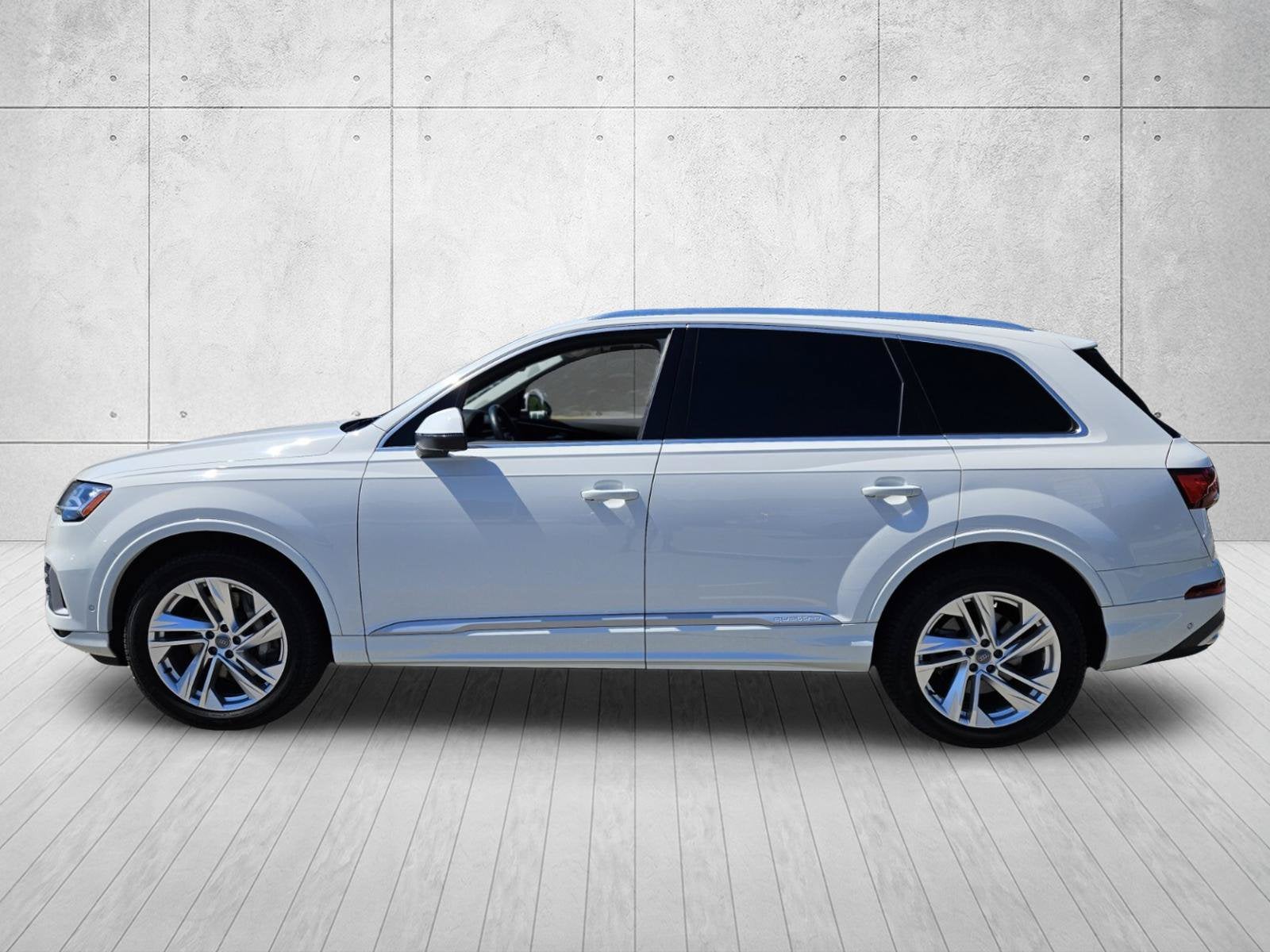 2020 Audi Q7 Premium Plus