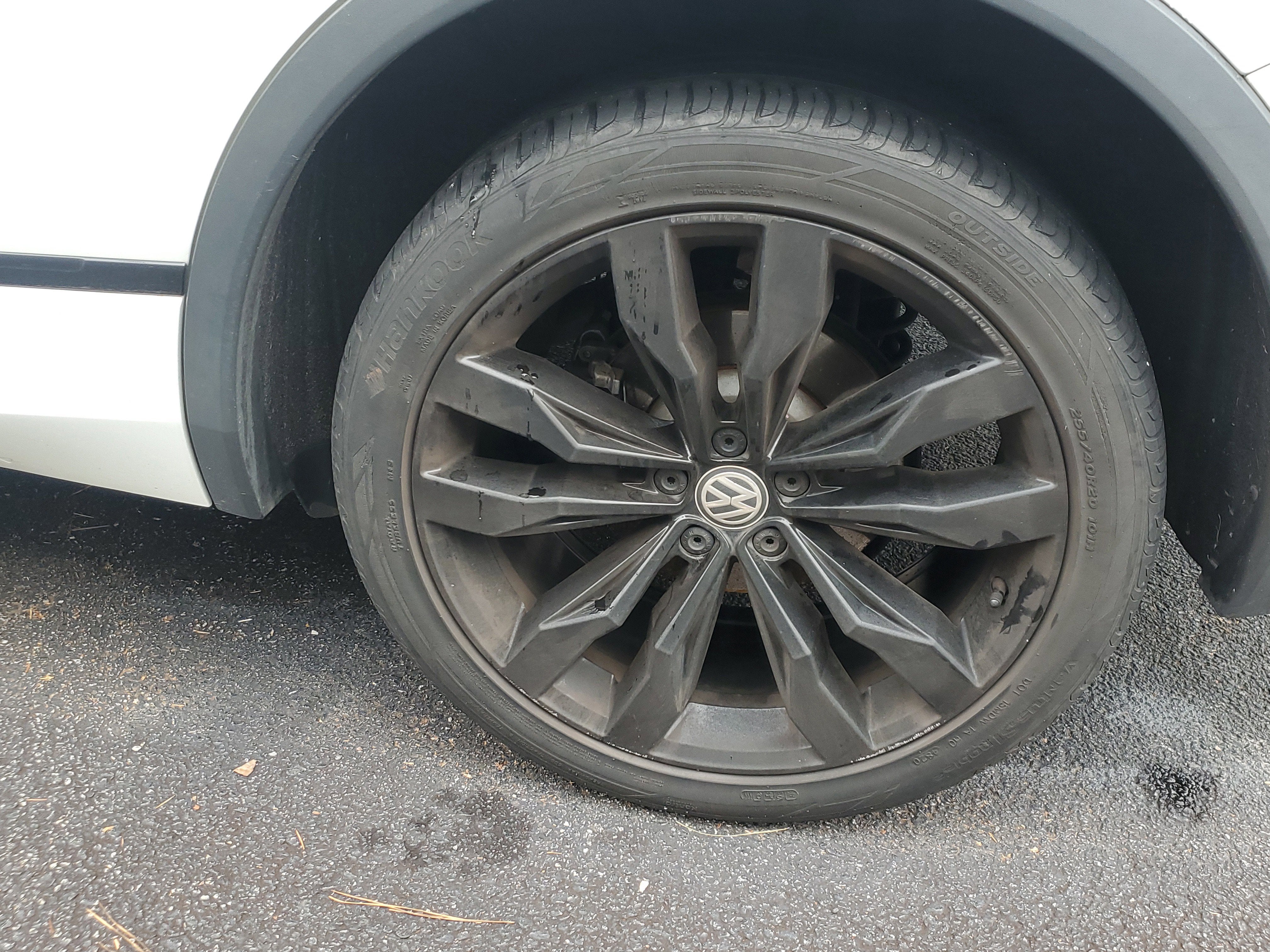 2021 Volkswagen Tiguan SE R-Line Black