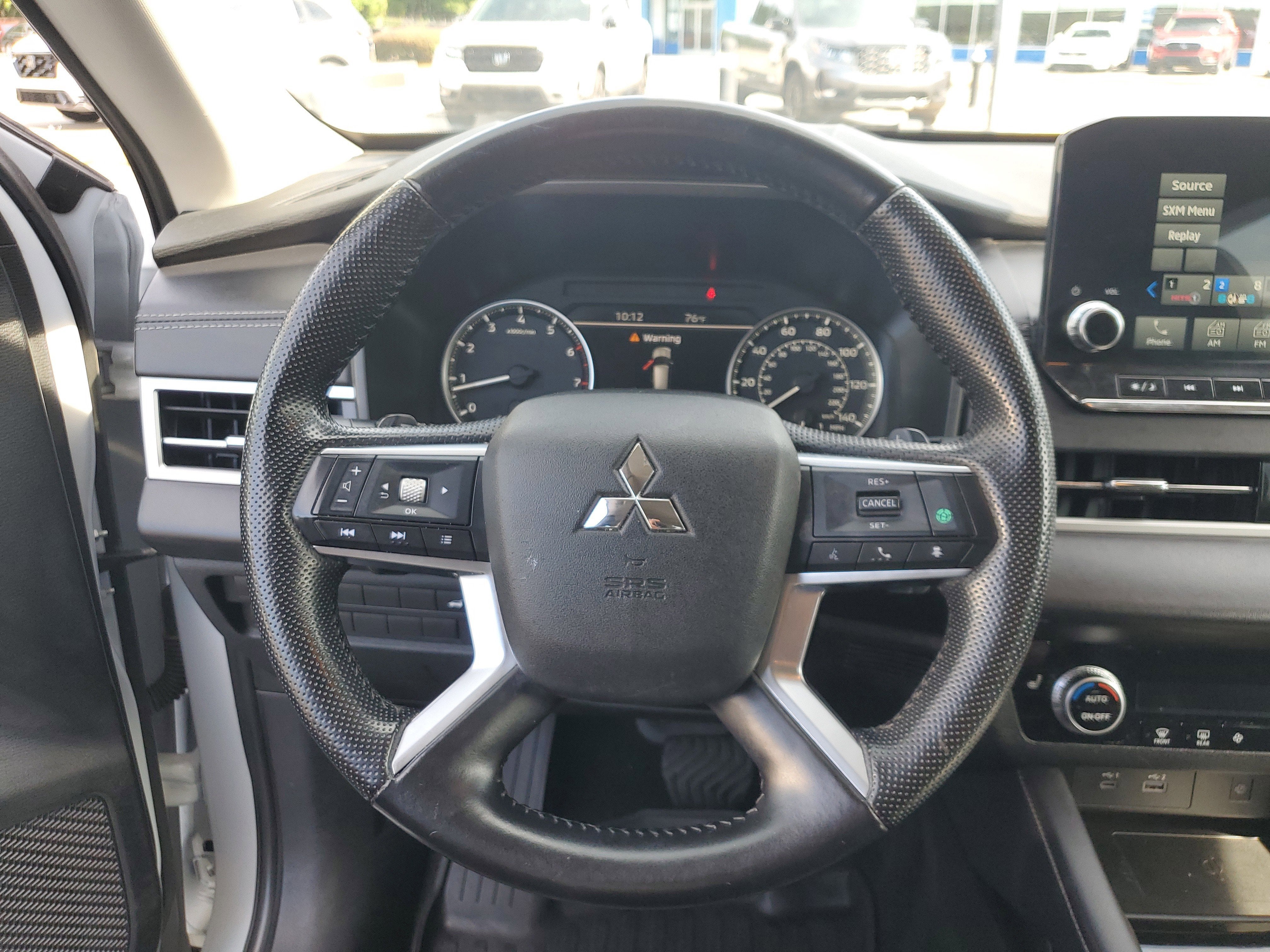 2024 Mitsubishi Outlander SE