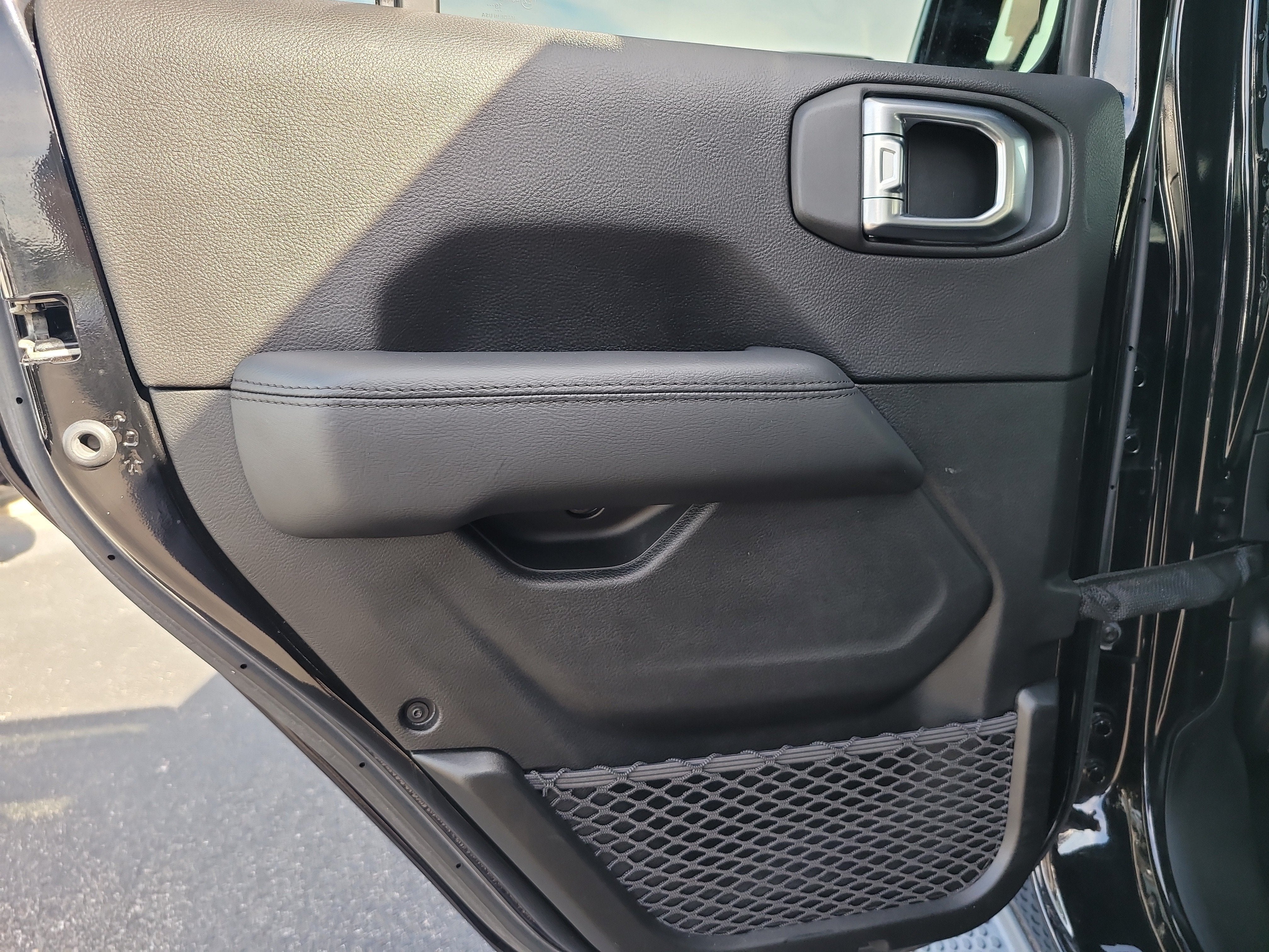 2020 Jeep Wrangler Unlimited Sahara Altitude