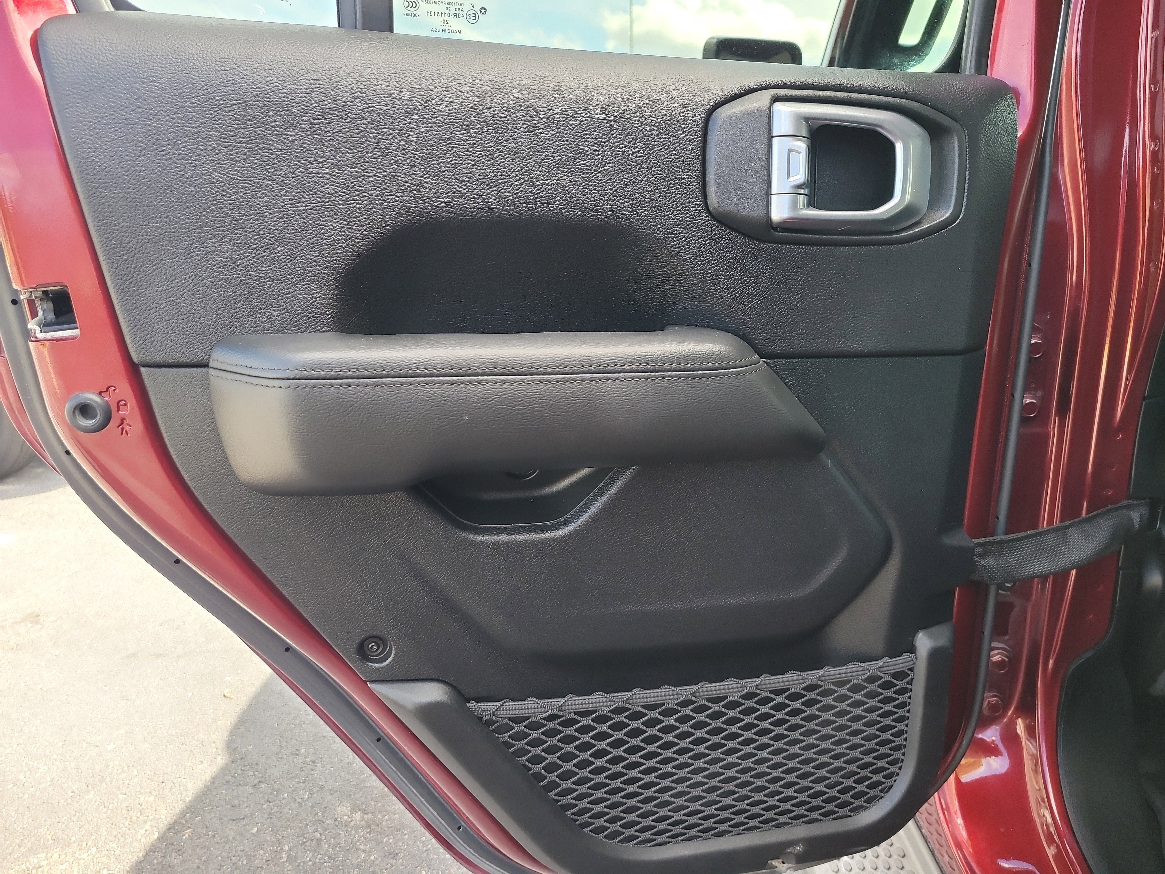 2021 Jeep Wrangler Unlimited Sahara Altitude