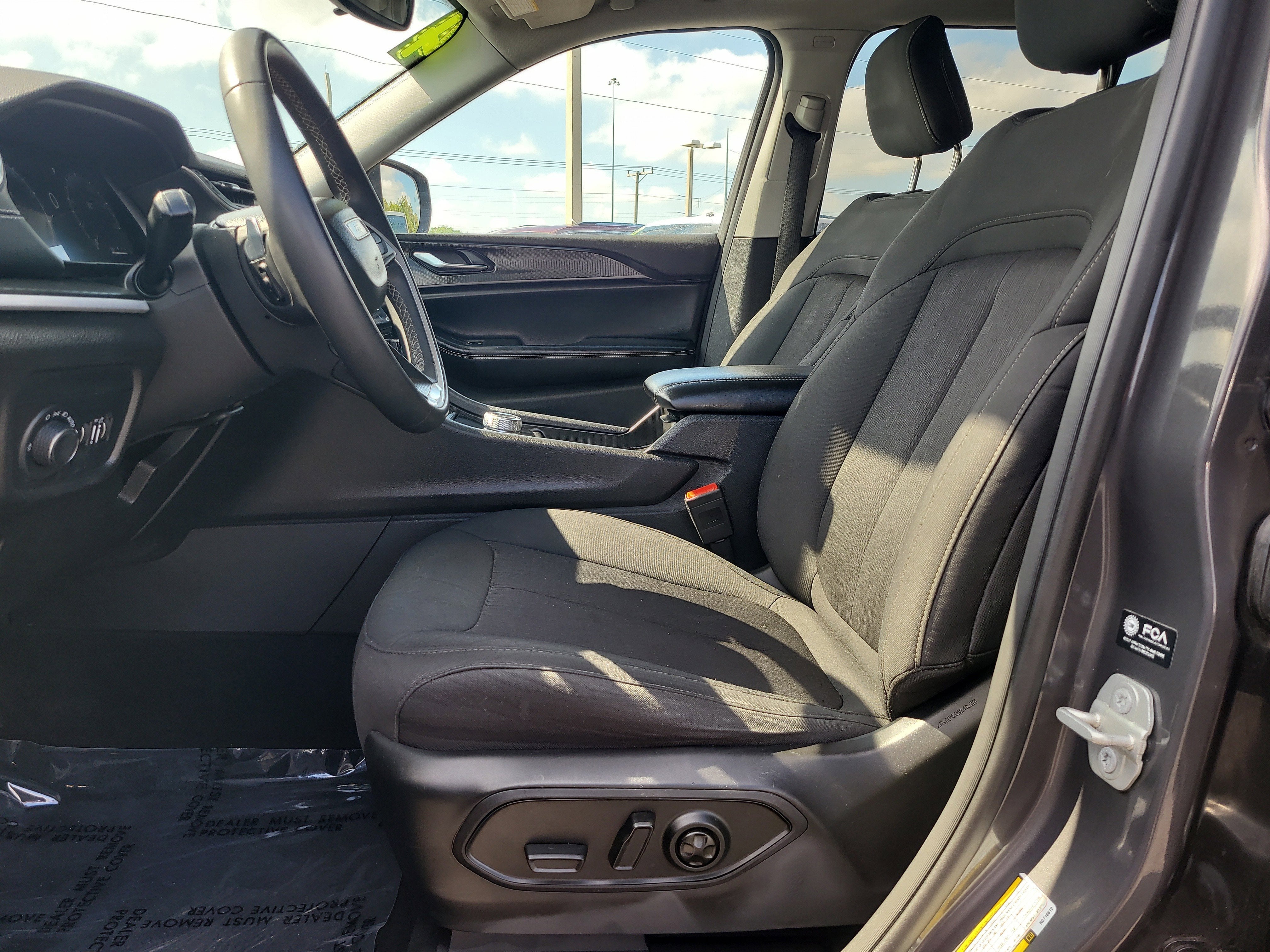 2024 Jeep Grand Cherokee Laredo