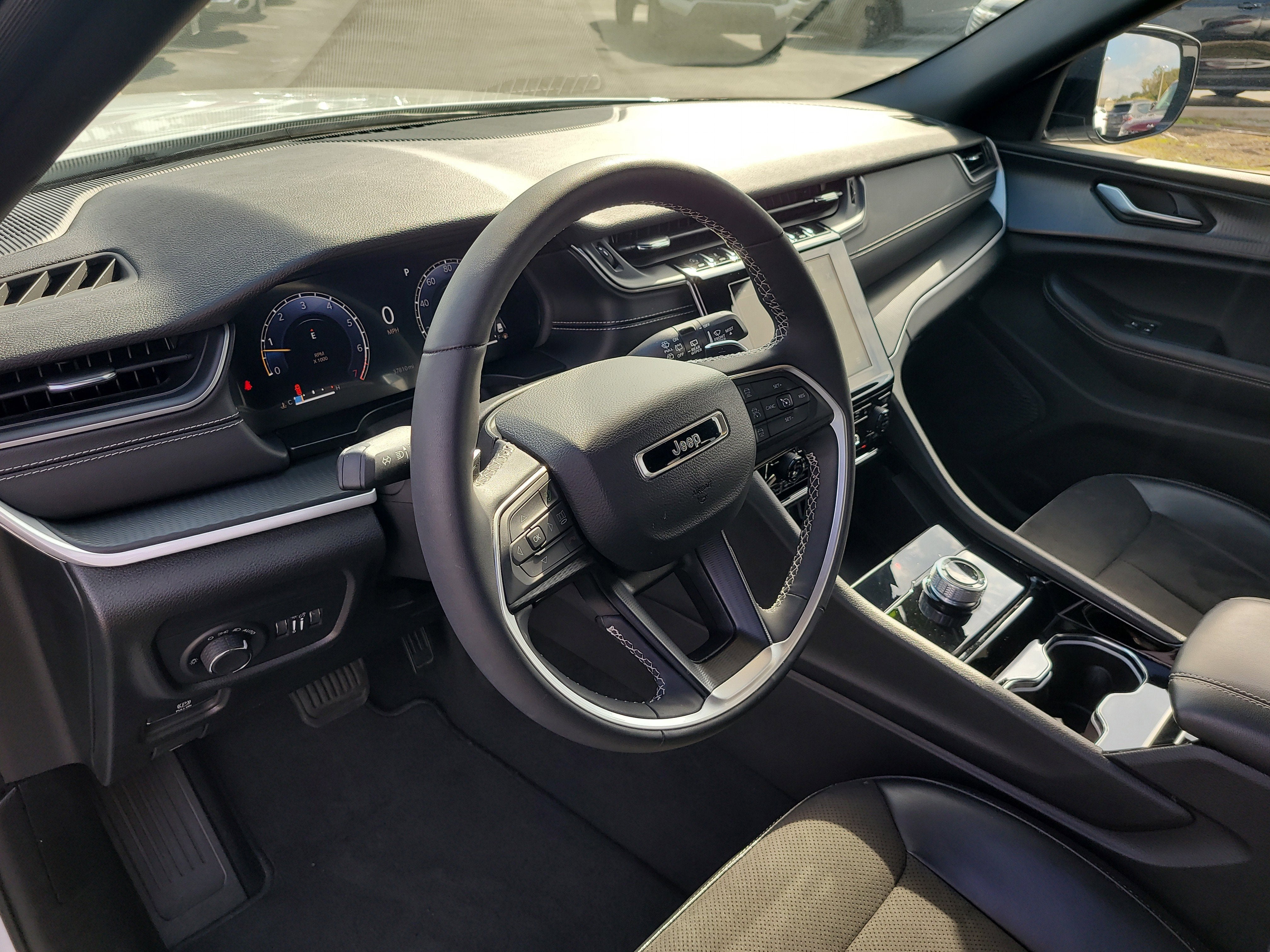 2023 Jeep Grand Cherokee L Altitude