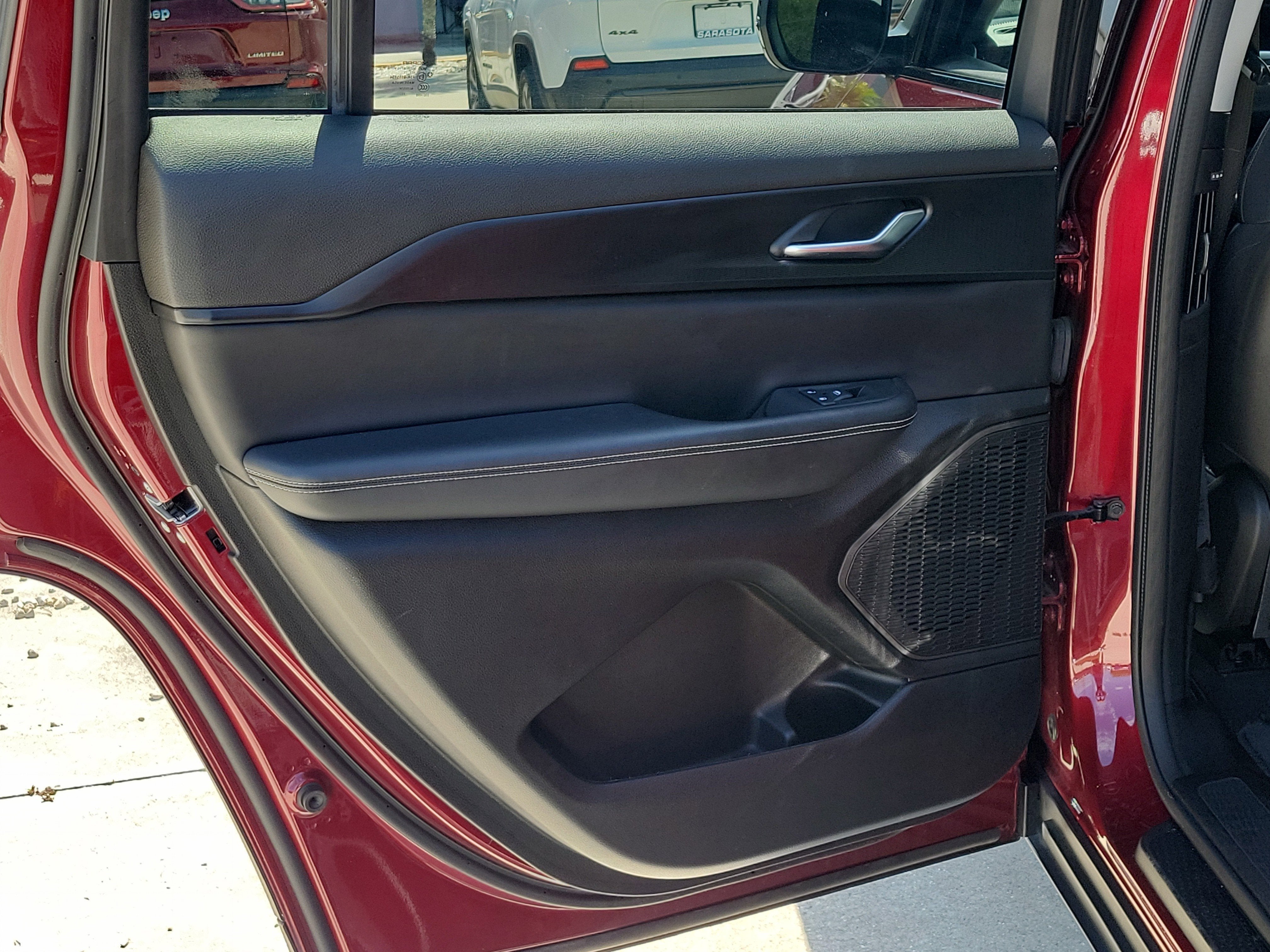 2023 Jeep Grand Cherokee L Laredo