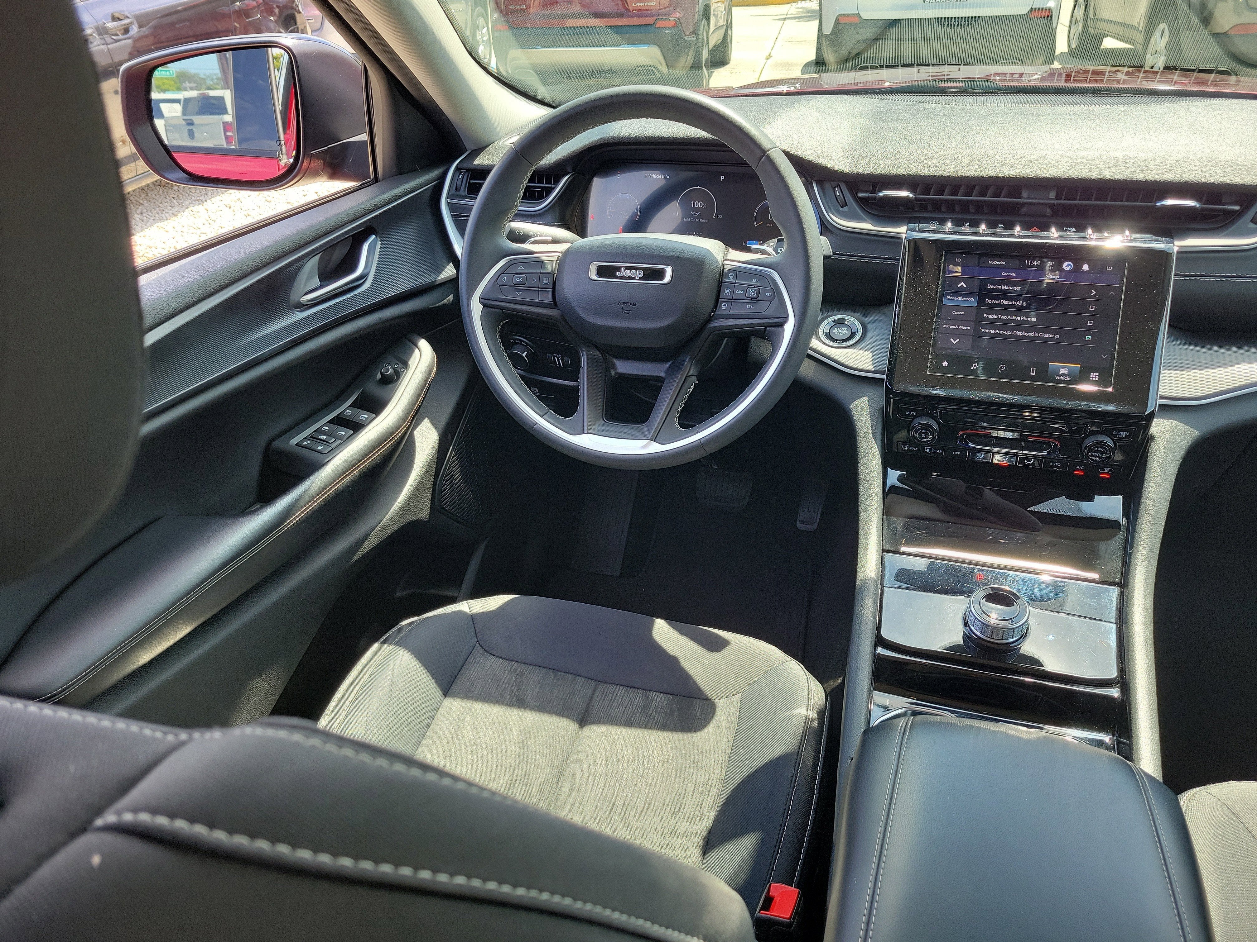 2023 Jeep Grand Cherokee L Laredo