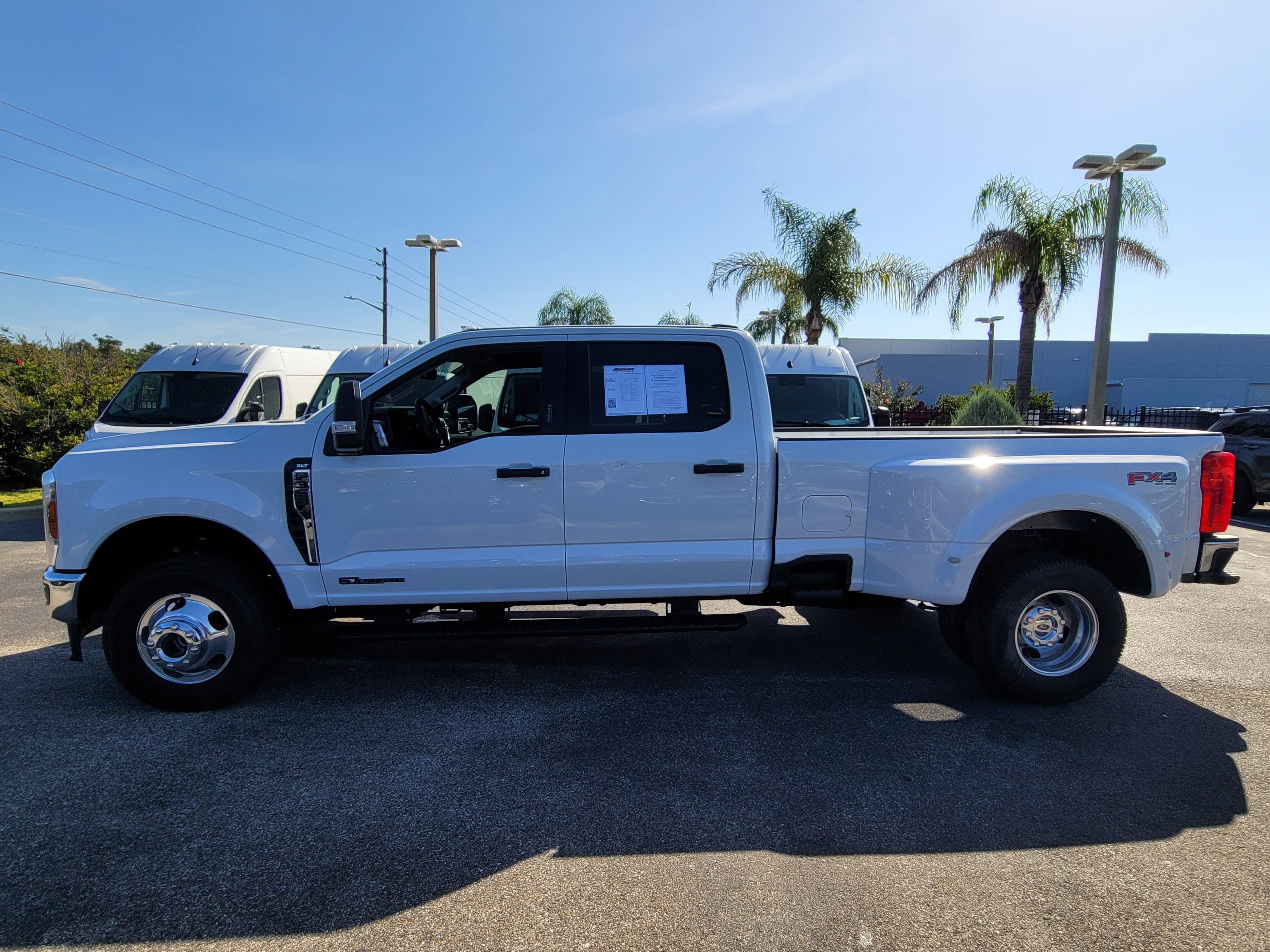 2024 Ford Super Duty F-350 DRW XLT