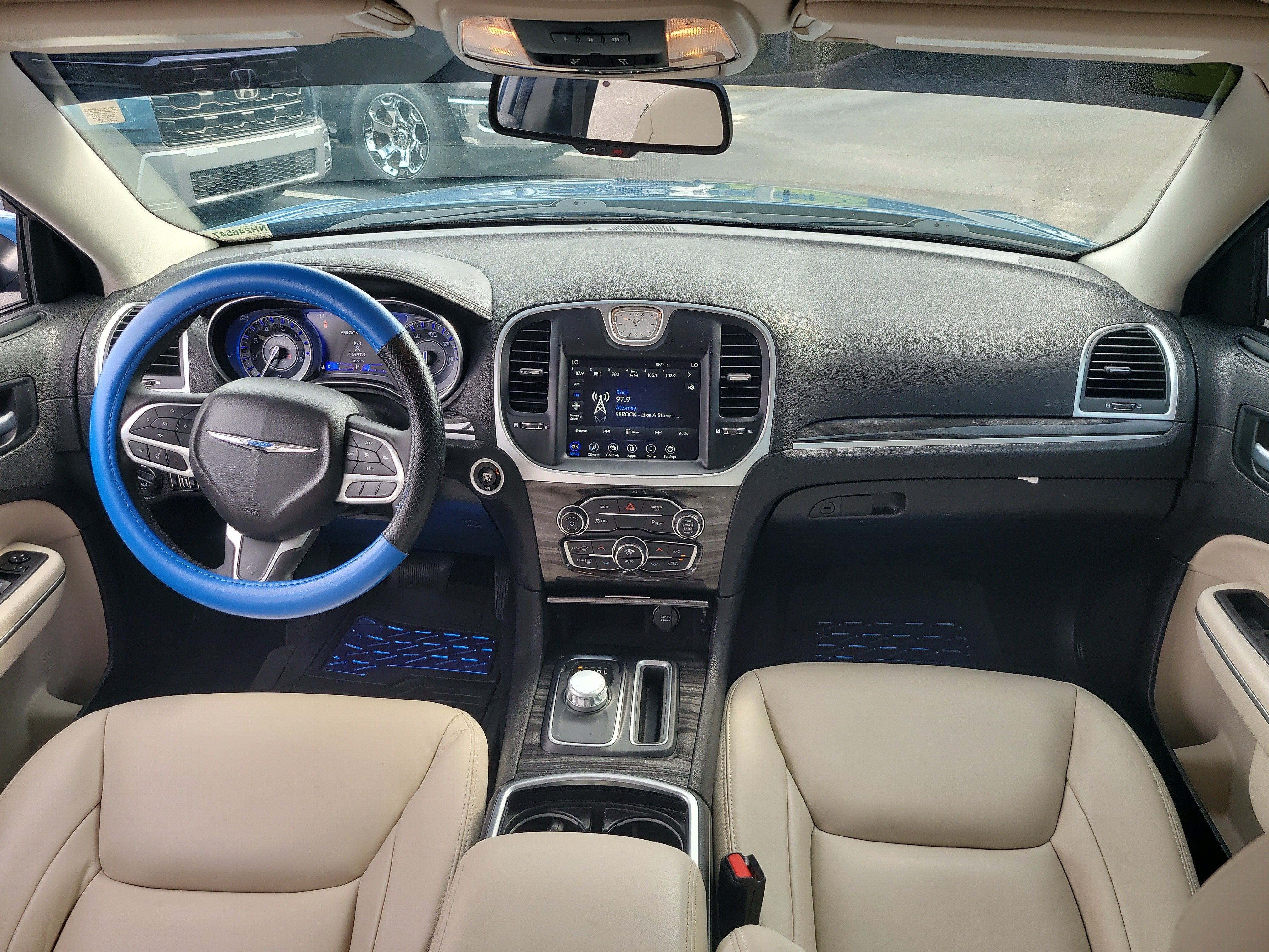 2022 Chrysler 300 Touring L