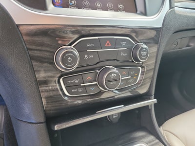 2022 Chrysler 300 Touring L