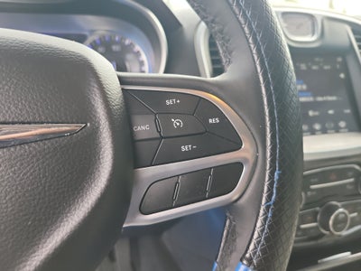 2022 Chrysler 300 Touring L