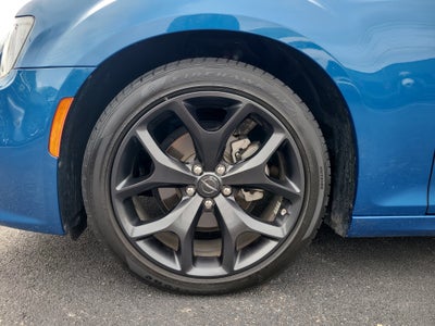 2022 Chrysler 300 Touring L