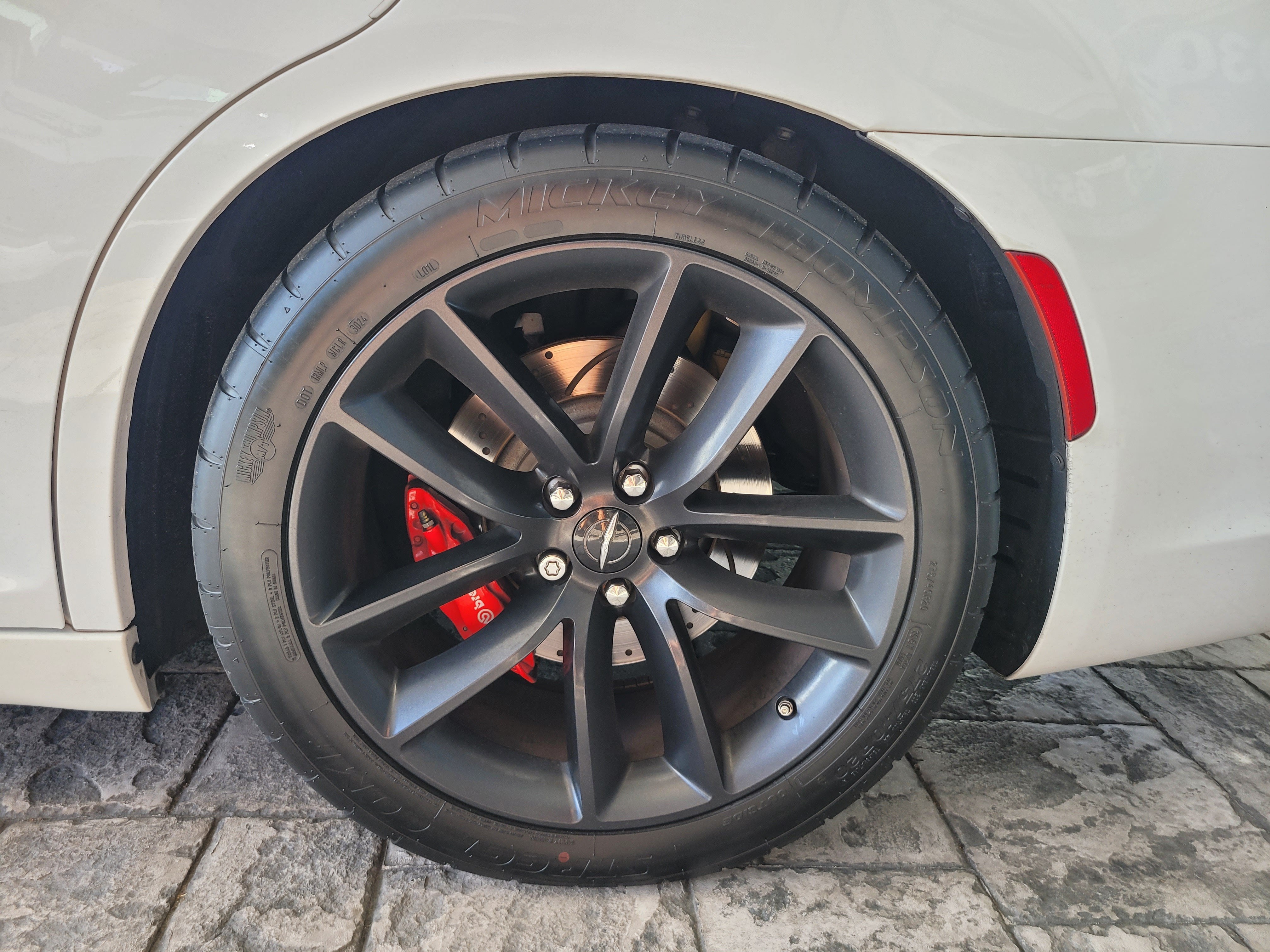2023 Chrysler 300 300C