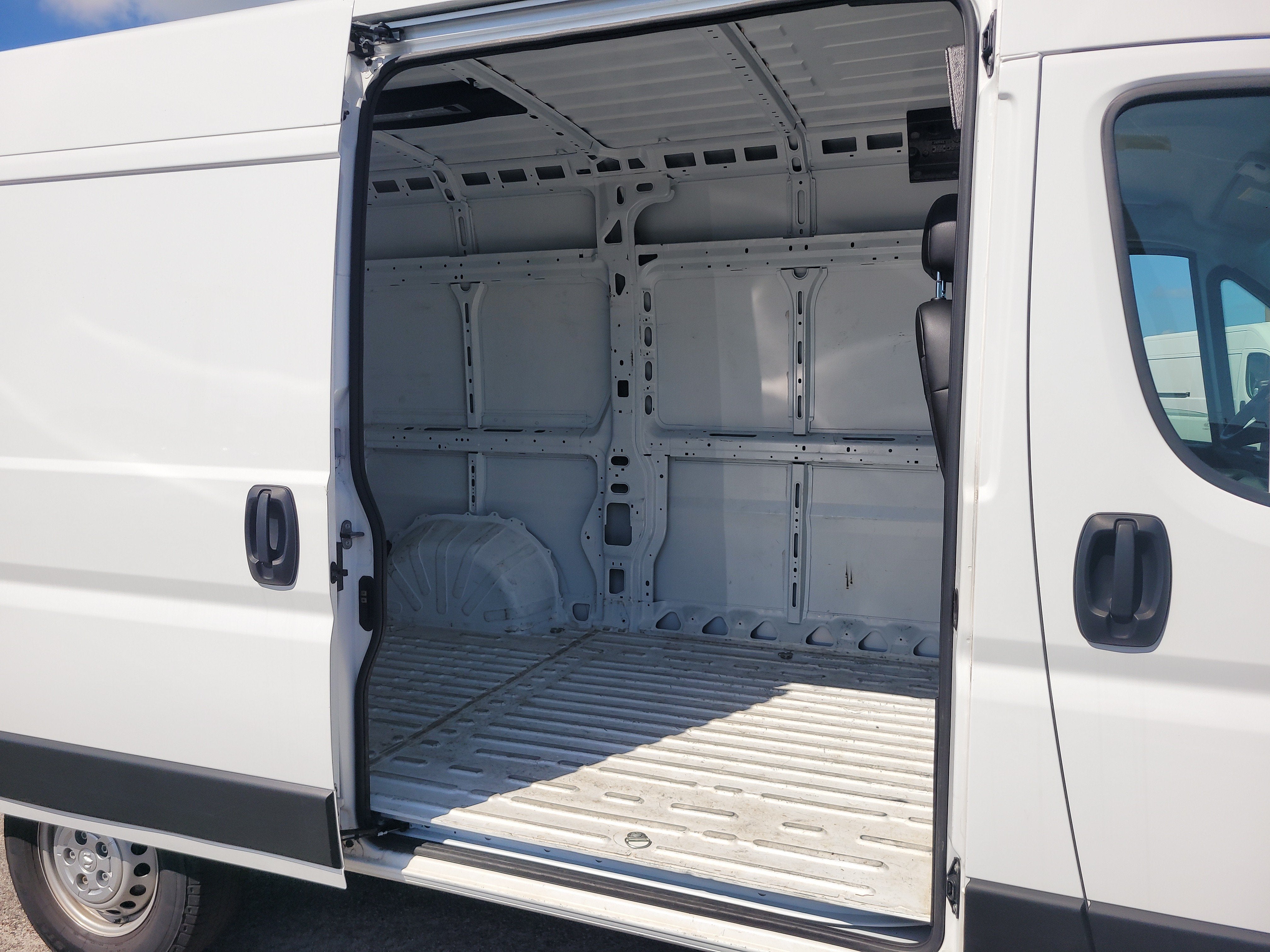 2024 RAM ProMaster Cargo Van Tradesman