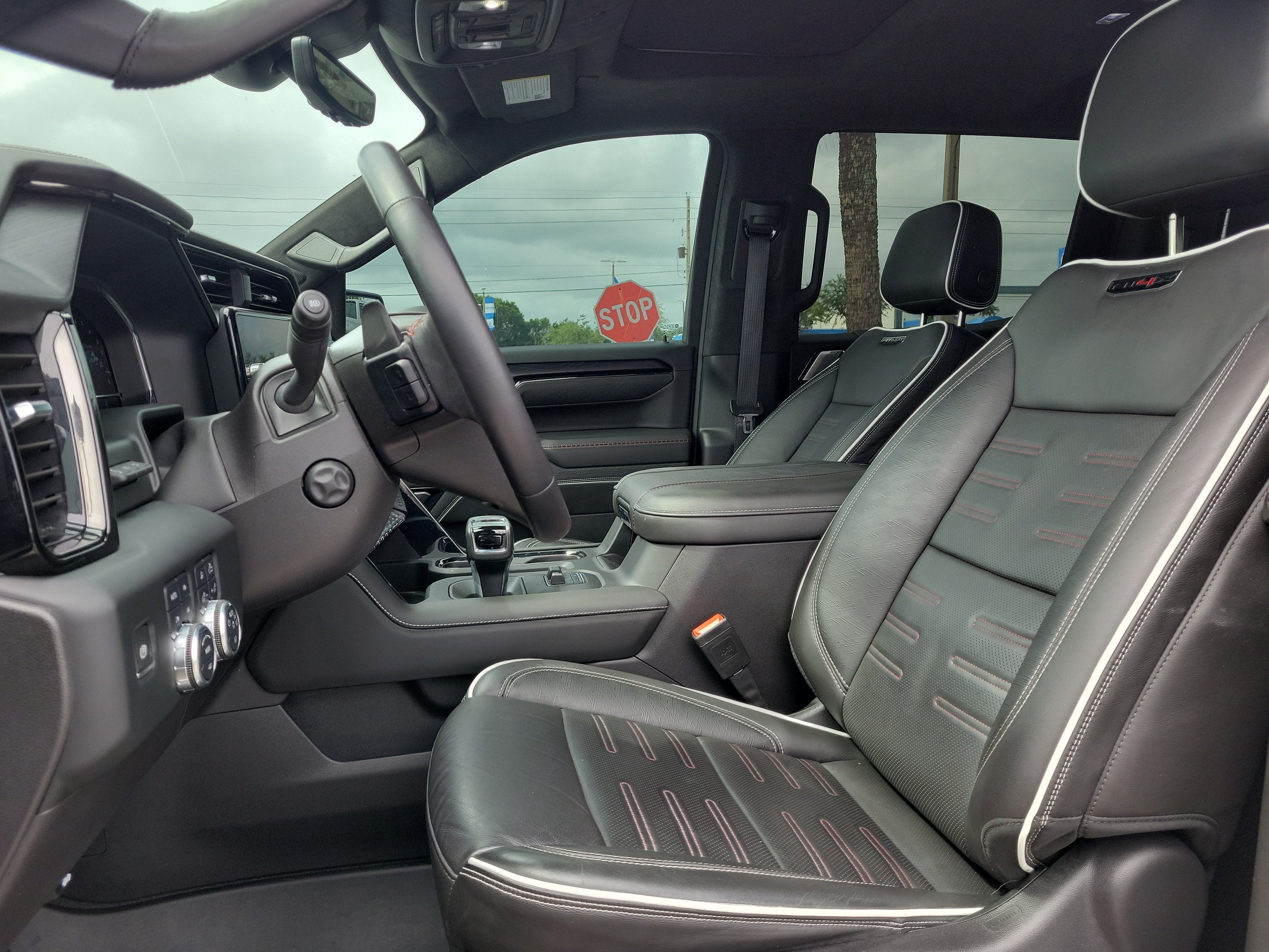 2024 GMC Sierra 1500 AT4X