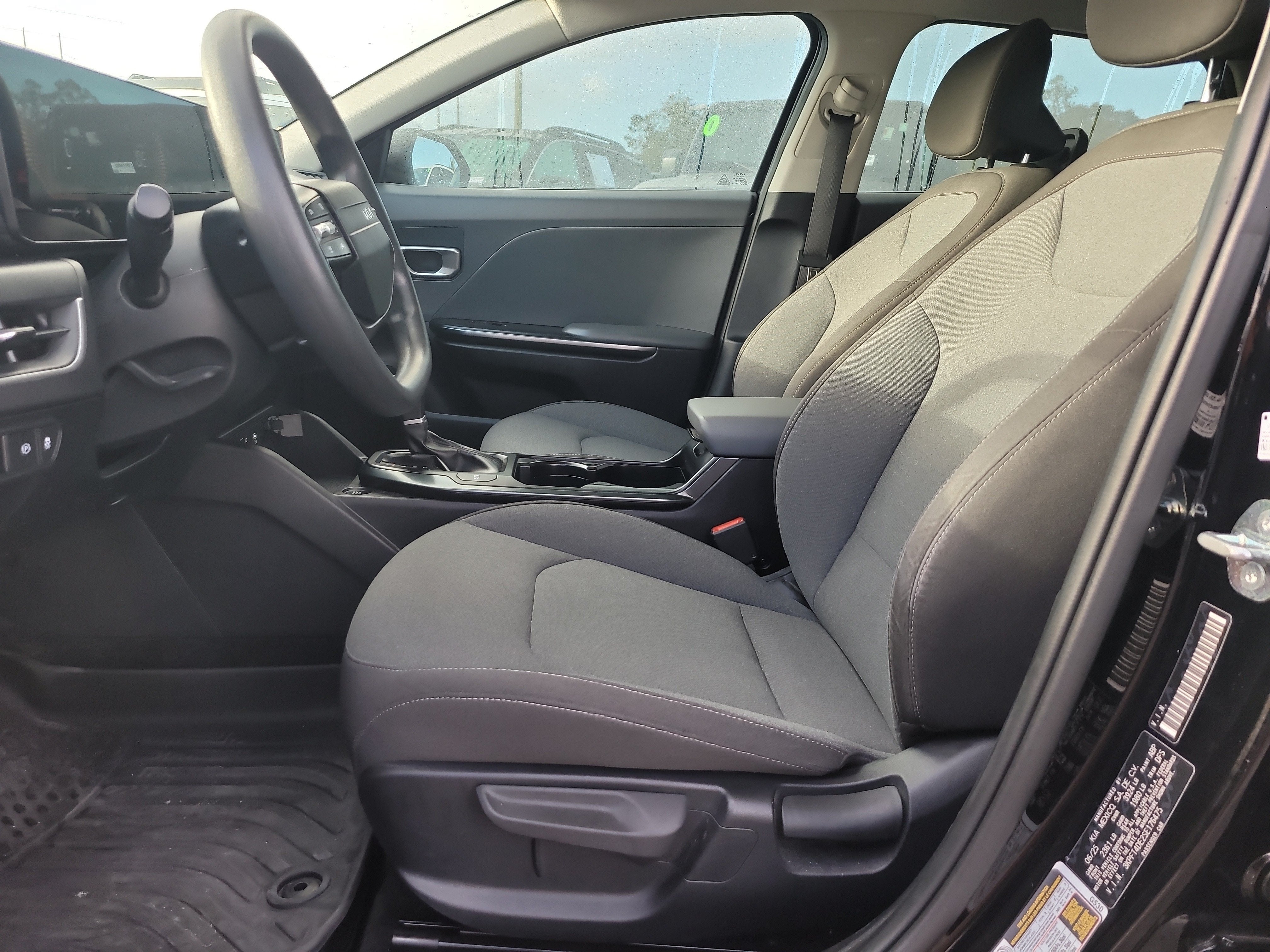2025 Kia K4 LX